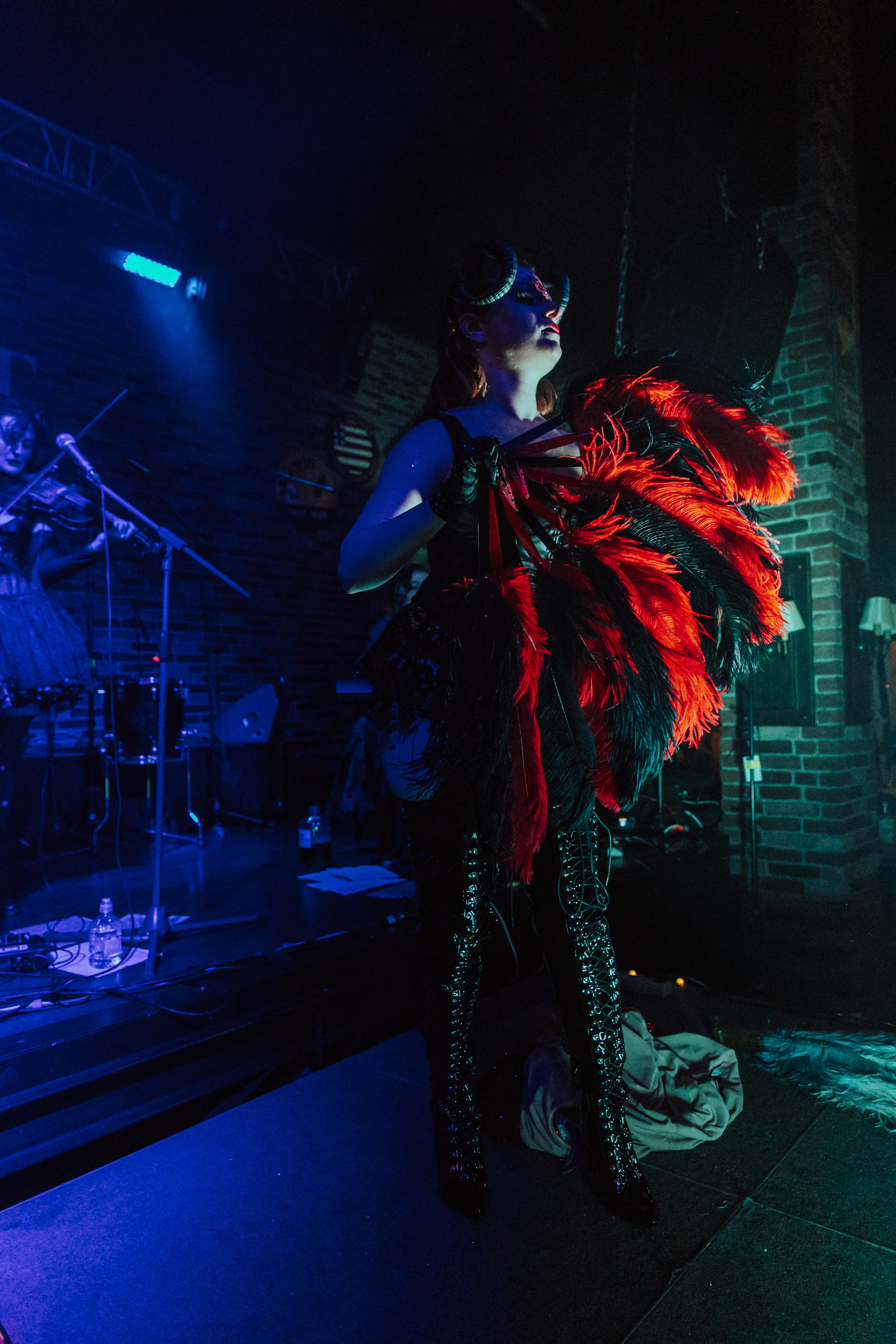 Бурлеск-концерт Absent Sunday. Свадебный фотограф в Москве Элина Ларченкова. Фото, которые цепляют