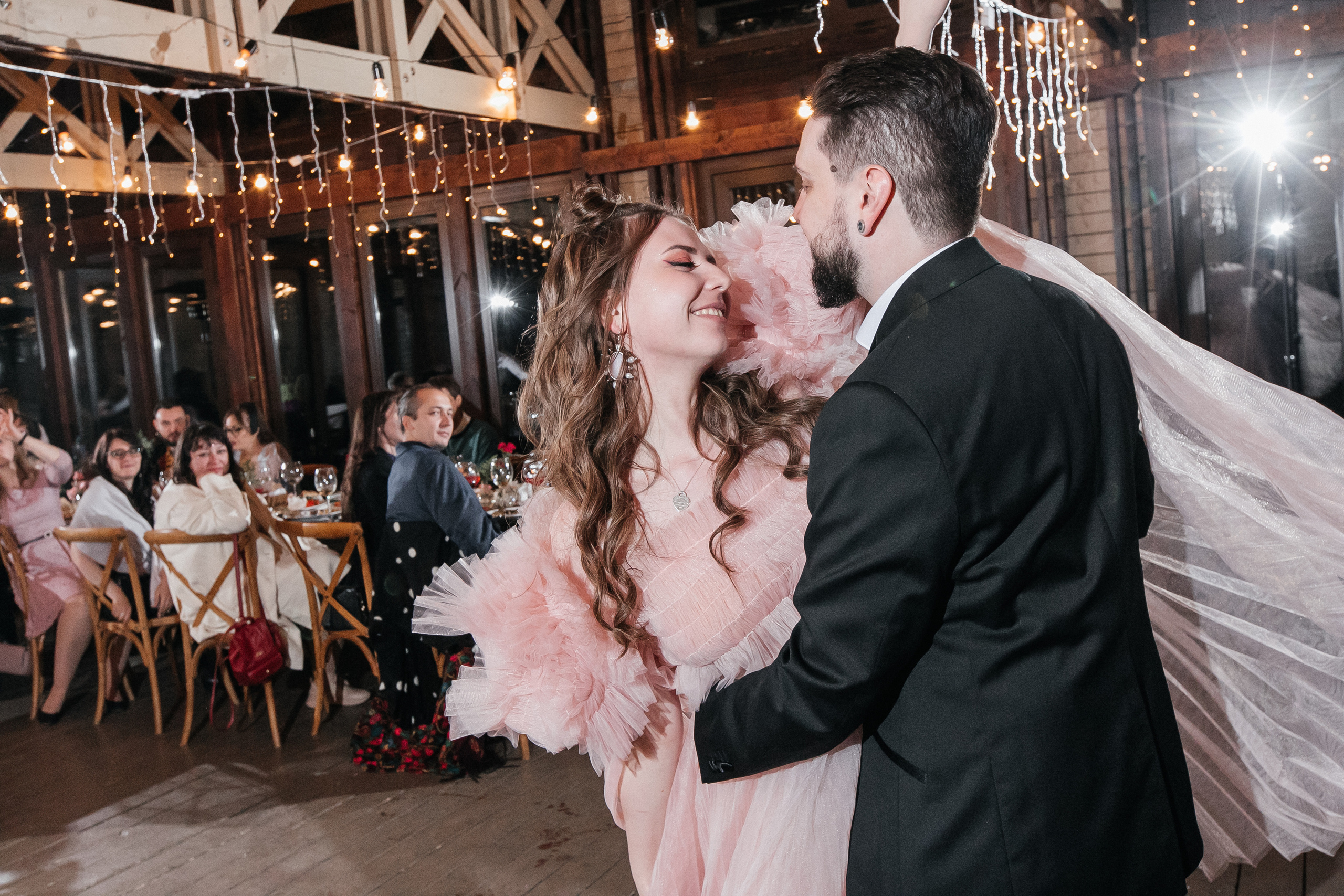 Свадебная фотосессия в усадьбе Суханово. Свадебный фотограф в Москве Элина Ларченкова. Фото, которые цепляют