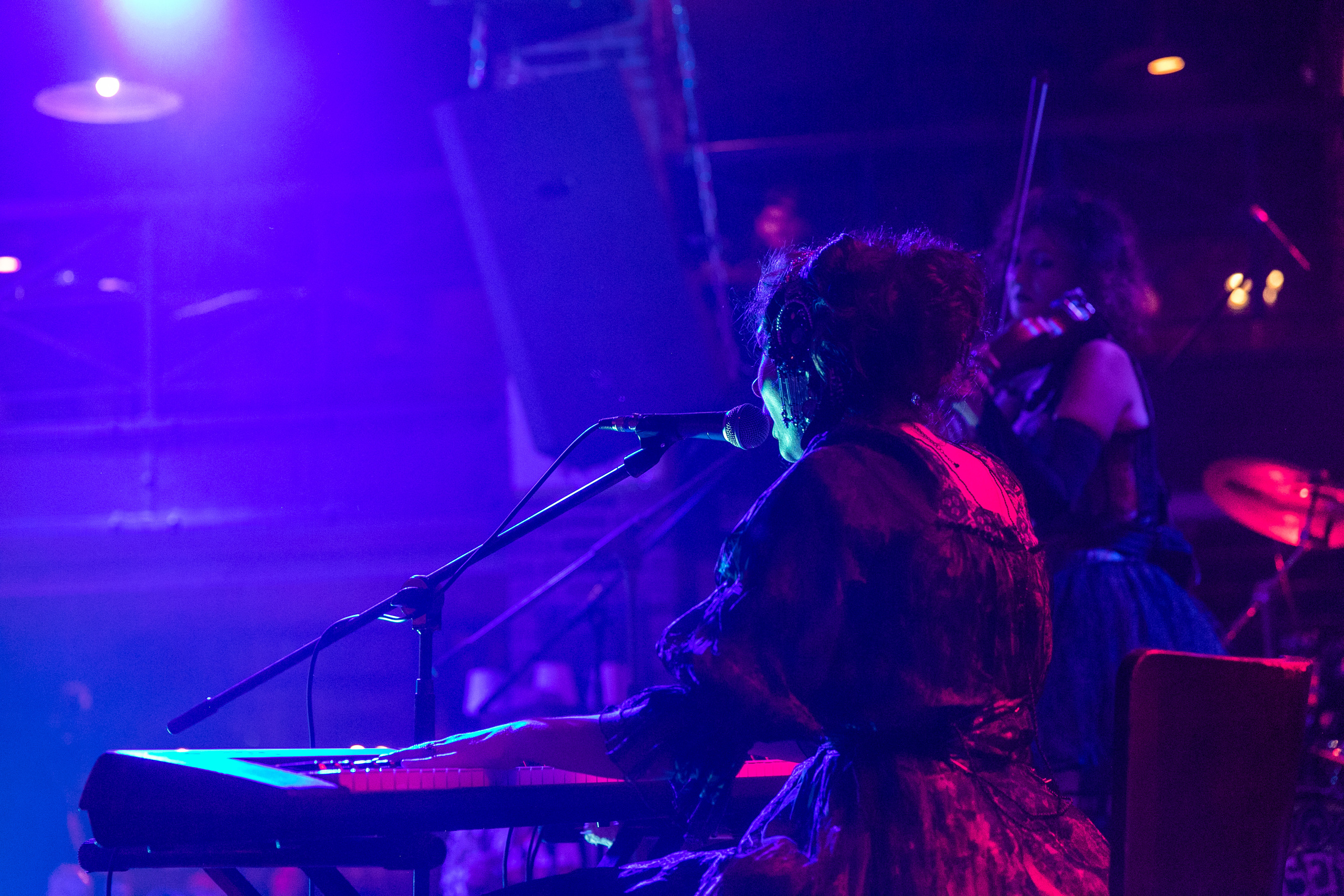 Бурлеск-концерт Absent Sunday. Свадебный фотограф в Москве Элина Ларченкова. Фото, которые цепляют