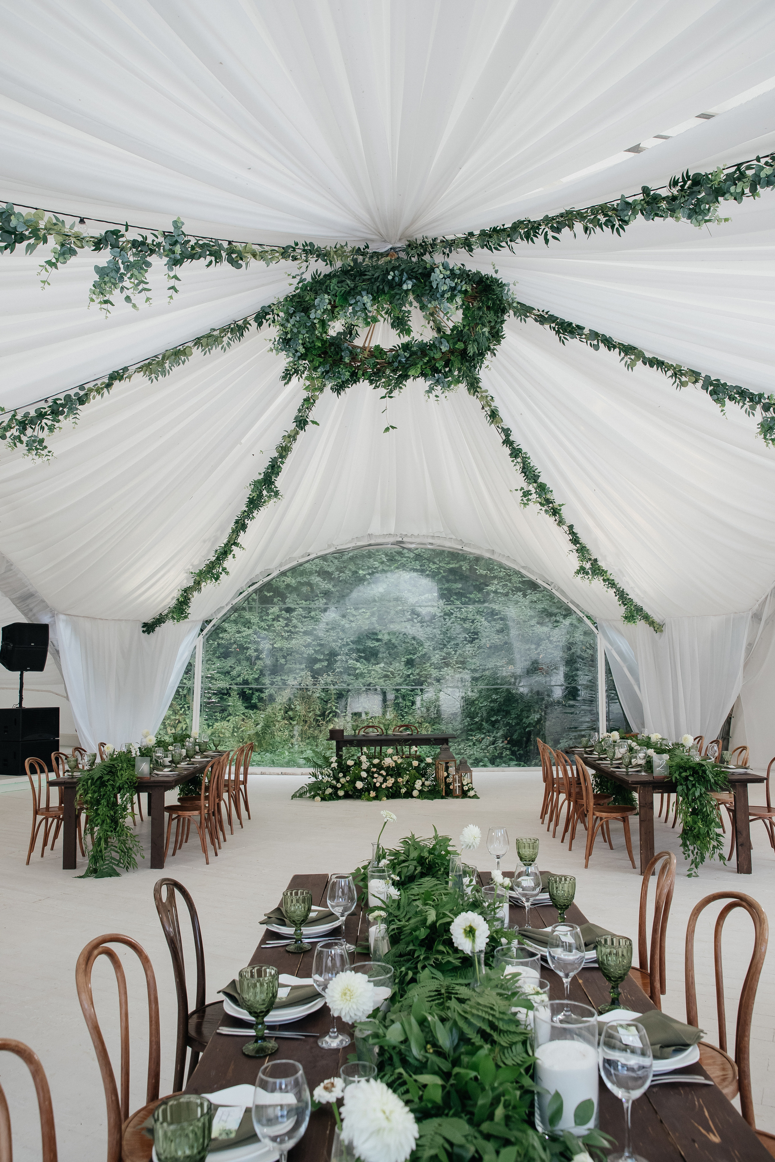 Свадьба в шатре «Лесная дача». Свадебный фотограф в Москве Элина Ларченкова. Фото, которые цепляют