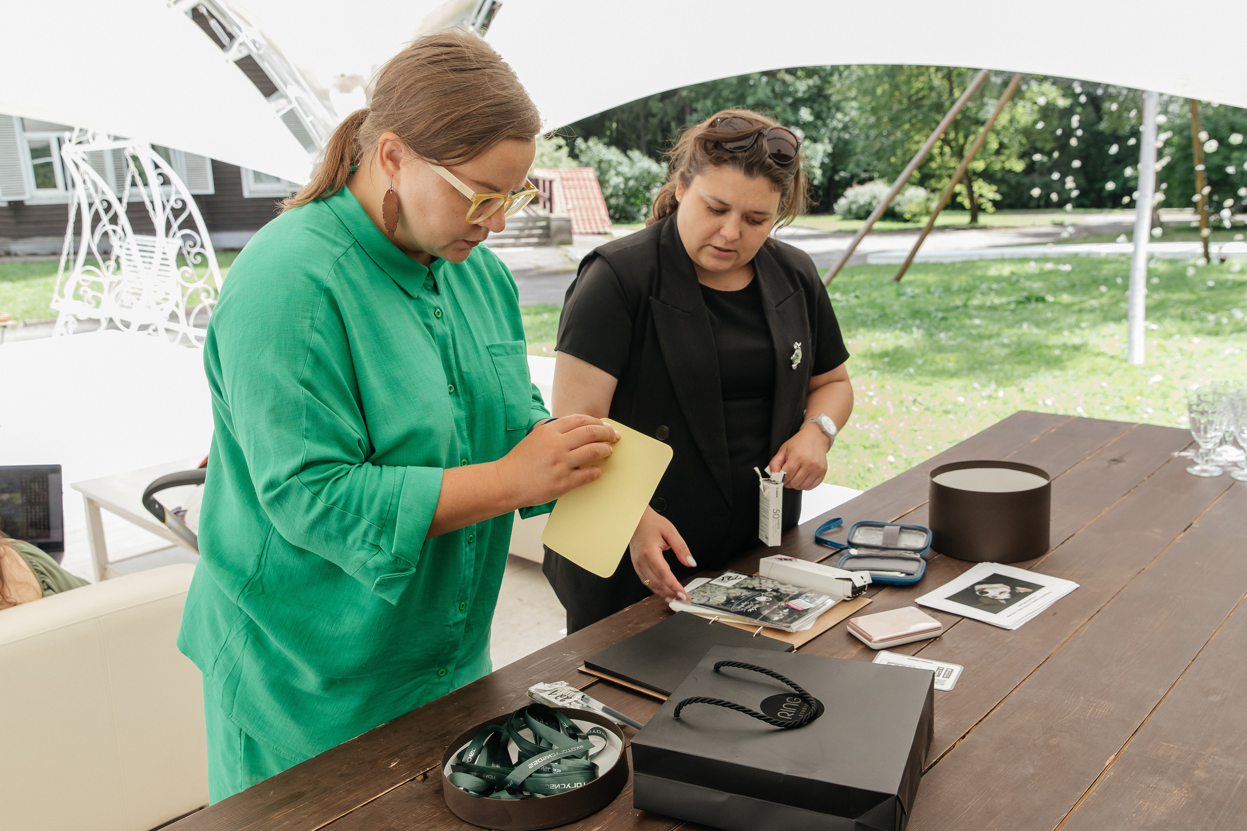 Свадьба в шатре «Лесная дача». Свадебный фотограф в Москве Элина Ларченкова. Фото, которые цепляют