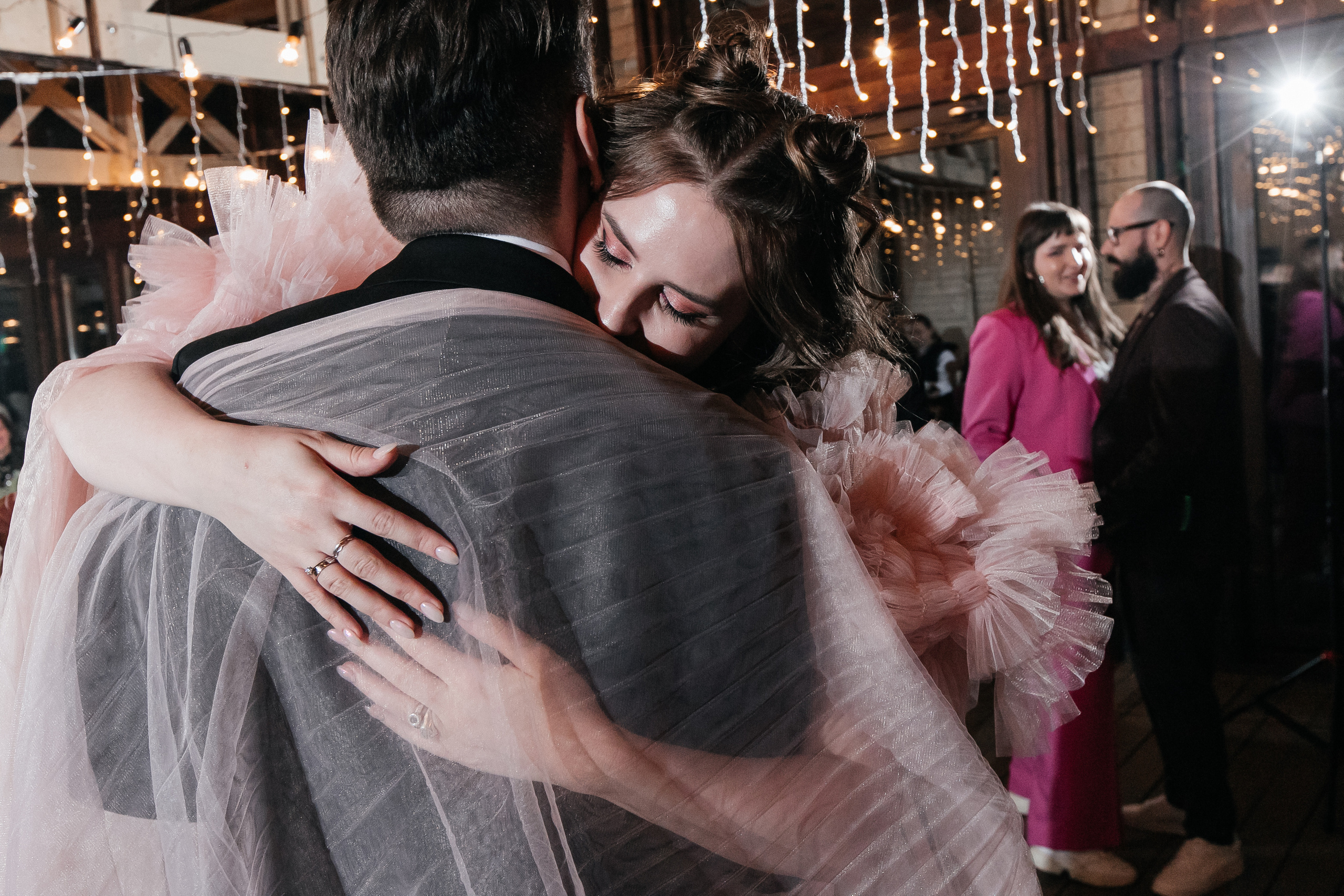 Свадебная фотосессия в усадьбе Суханово. Свадебный фотограф в Москве Элина Ларченкова. Фото, которые цепляют