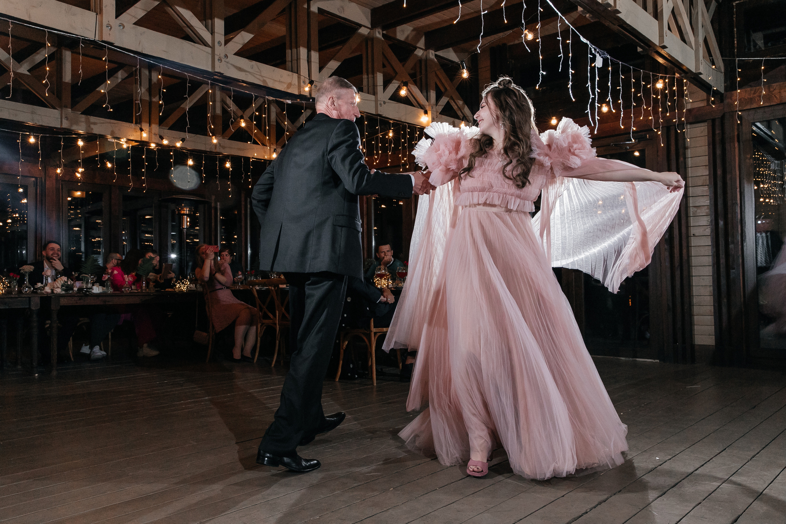 Свадебная фотосессия в усадьбе Суханово. Свадебный фотограф в Москве Элина Ларченкова. Фото, которые цепляют