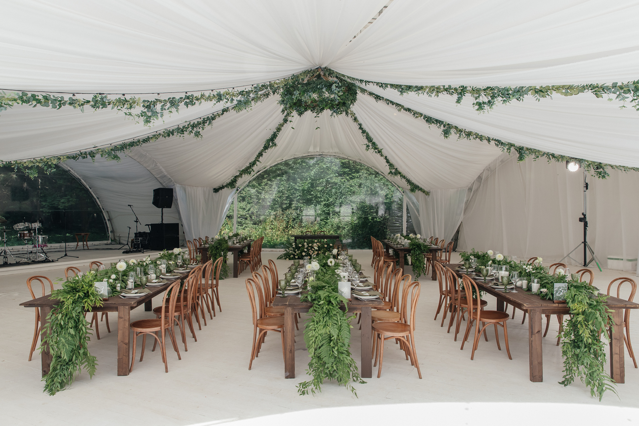 Свадьба в шатре «Лесная дача». Свадебный фотограф в Москве Элина Ларченкова. Фото, которые цепляют