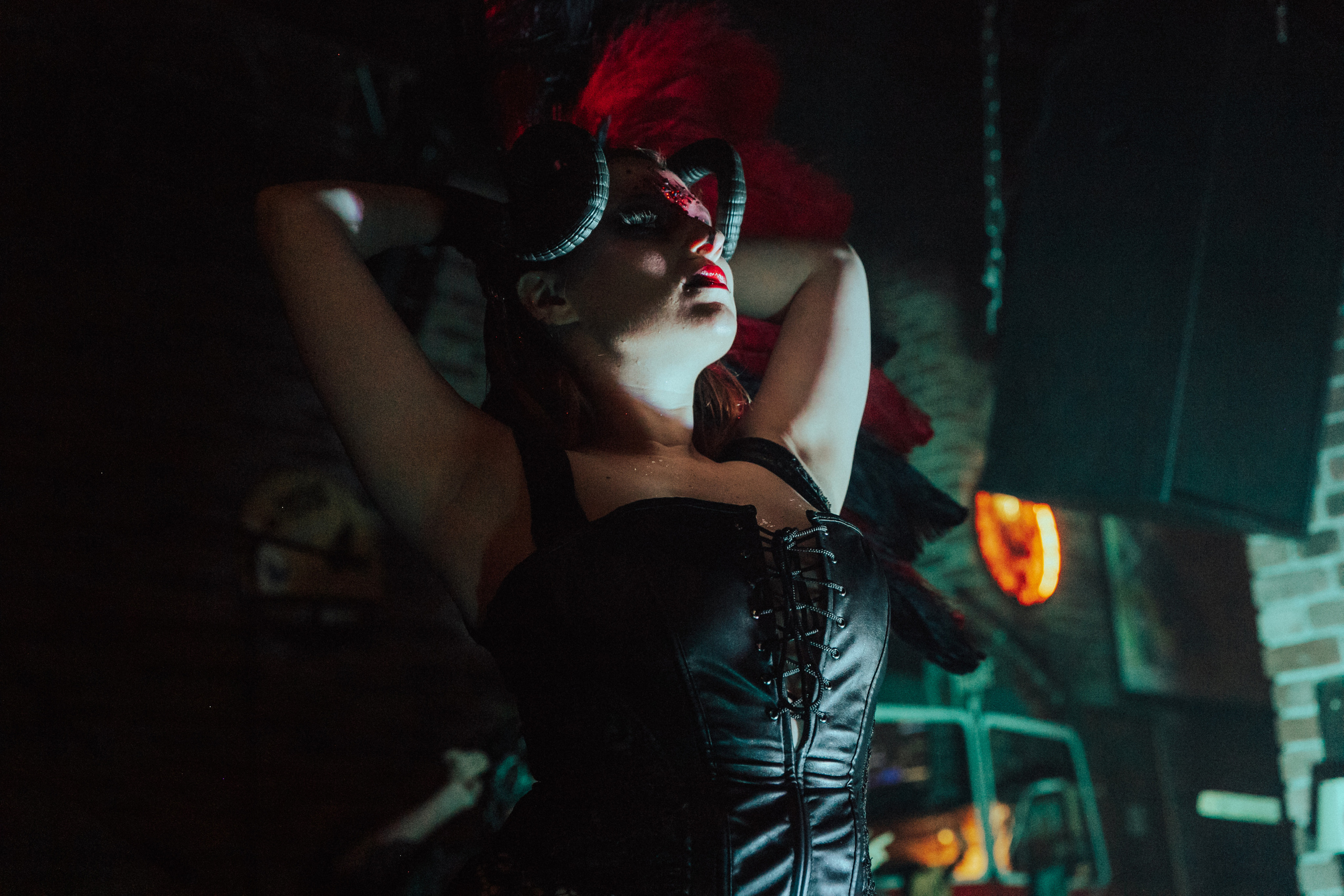 Бурлеск-концерт Absent Sunday. Свадебный фотограф в Москве Элина Ларченкова. Фото, которые цепляют