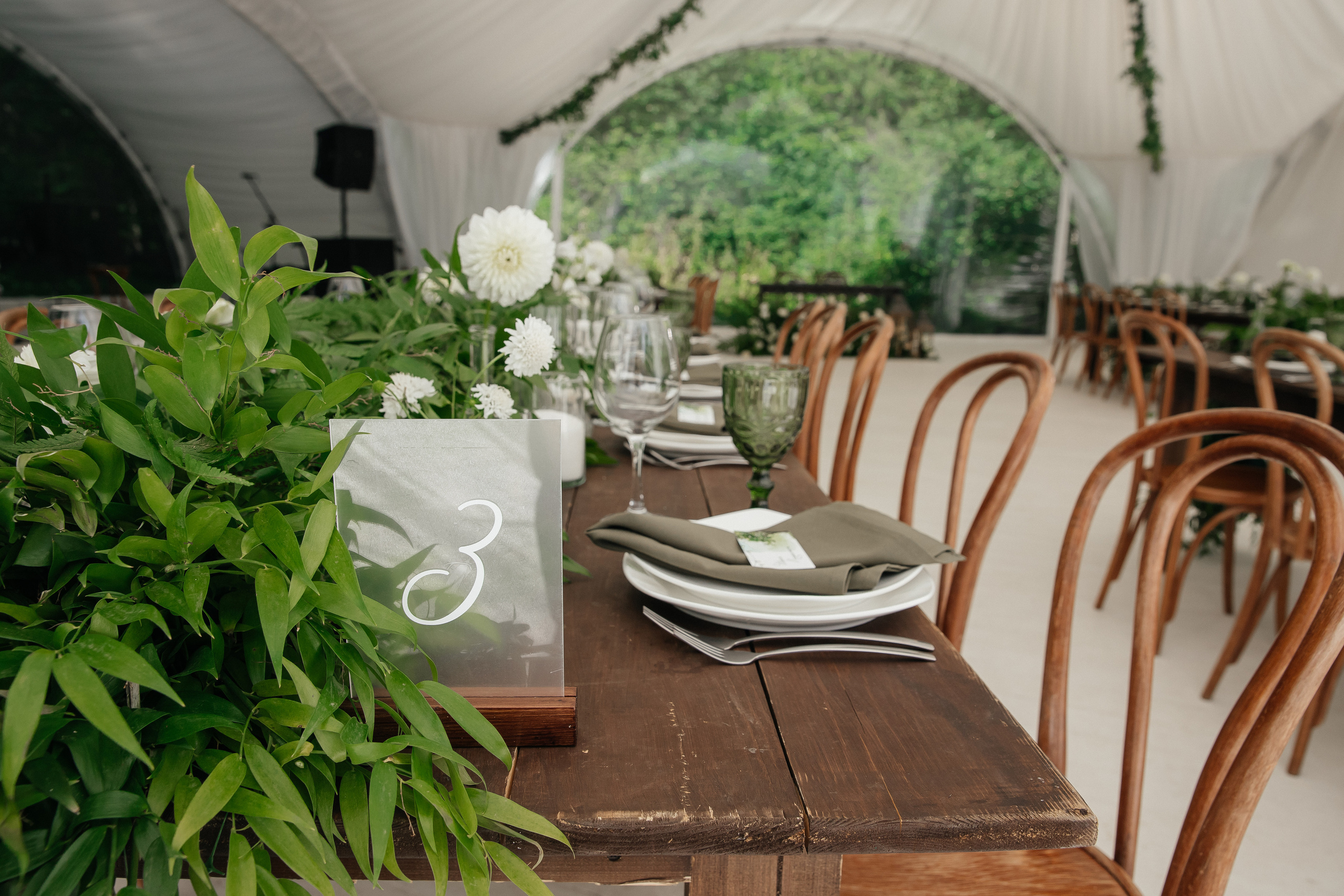 Свадьба в шатре «Лесная дача». Свадебный фотограф в Москве Элина Ларченкова. Фото, которые цепляют