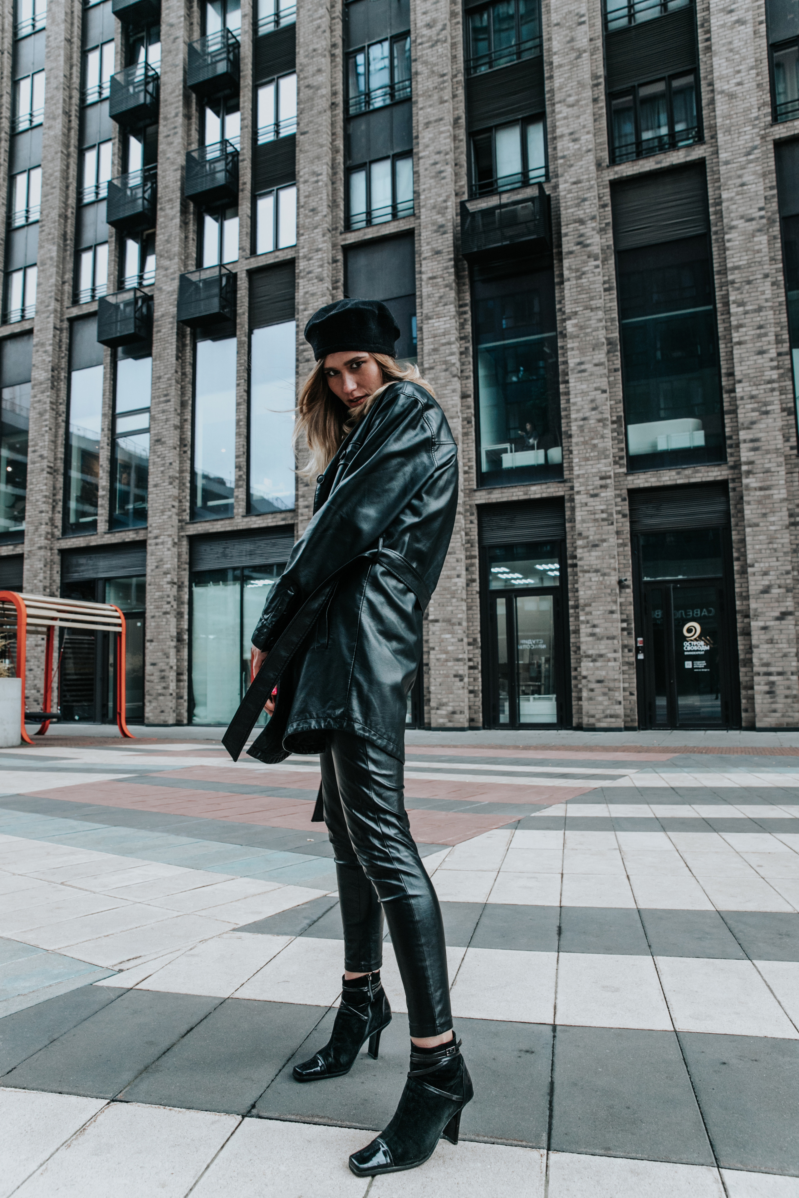 Фотосессия у ЖК Савеловский сити. Свадебный фотограф в Москве Элина Ларченкова. Фото, которые цепляют