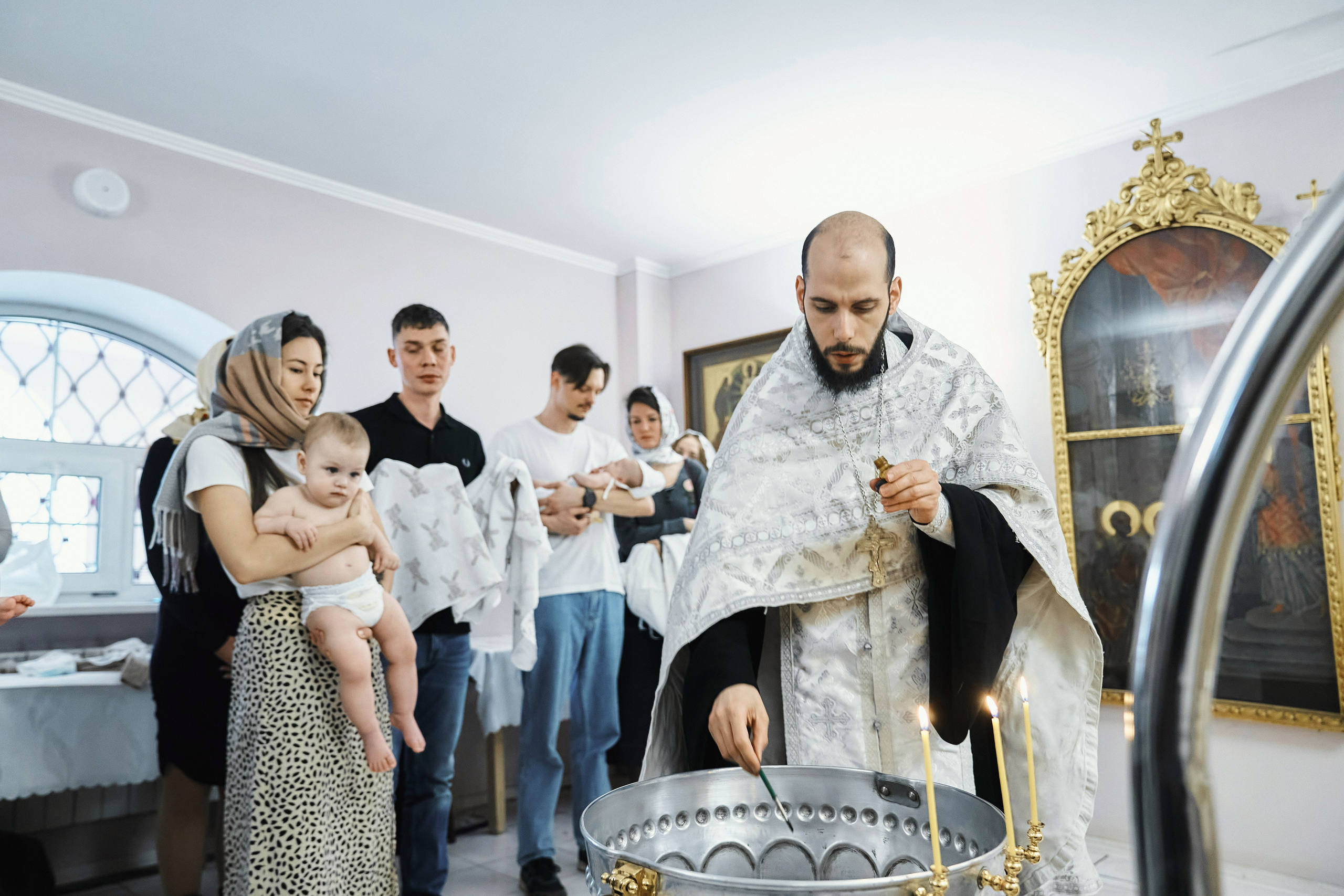 Крещение ребёнка в Церкви Илии Пророка и Воздвижения Честного Креста Господня в Черкизове
