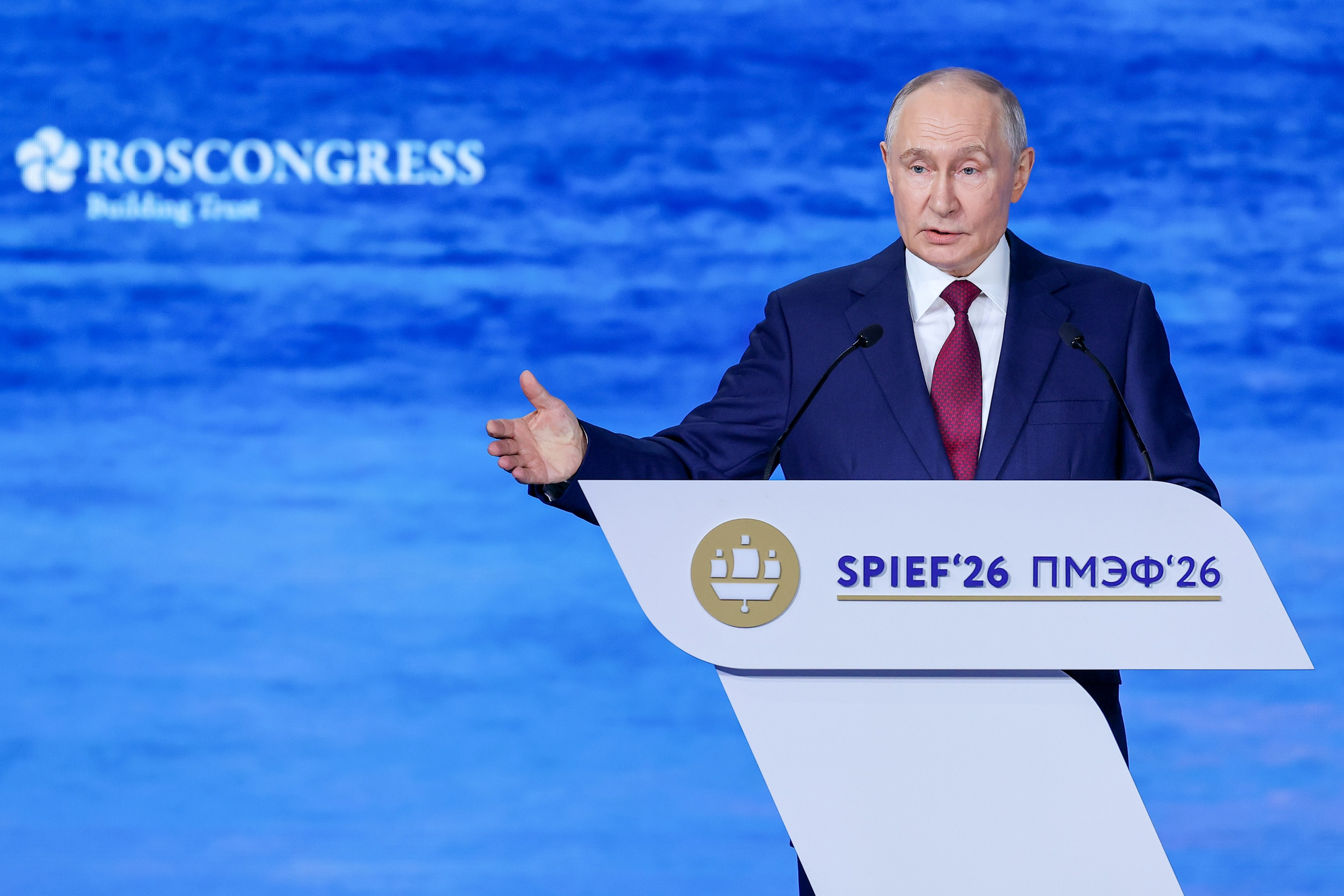 Репортажный фотограф в Санкт-Петербурге Роман Карбышев
