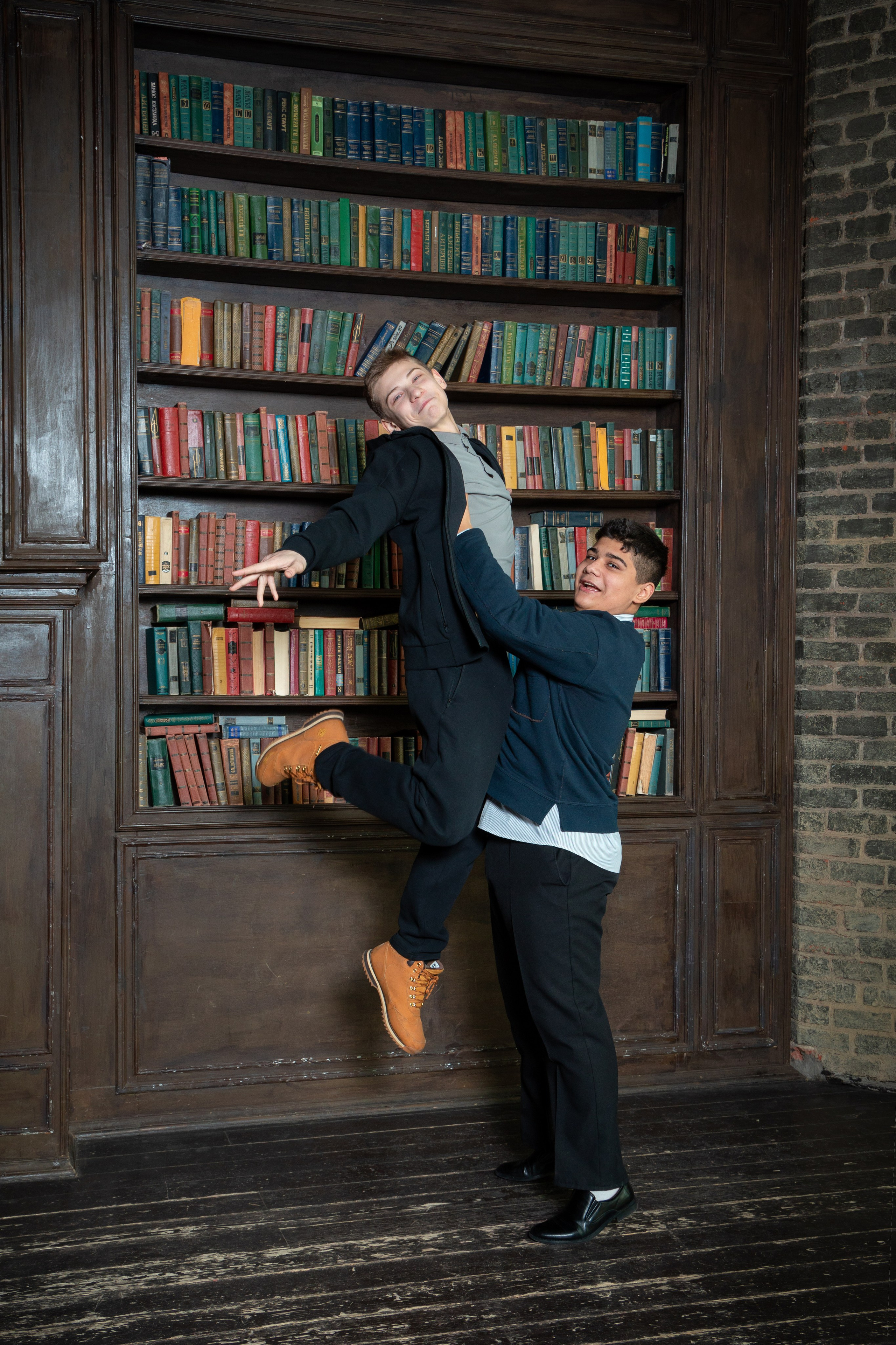 Выпускной альбом 9 и 11 класс. Выпускные альбомы в Москве и Подмосковье