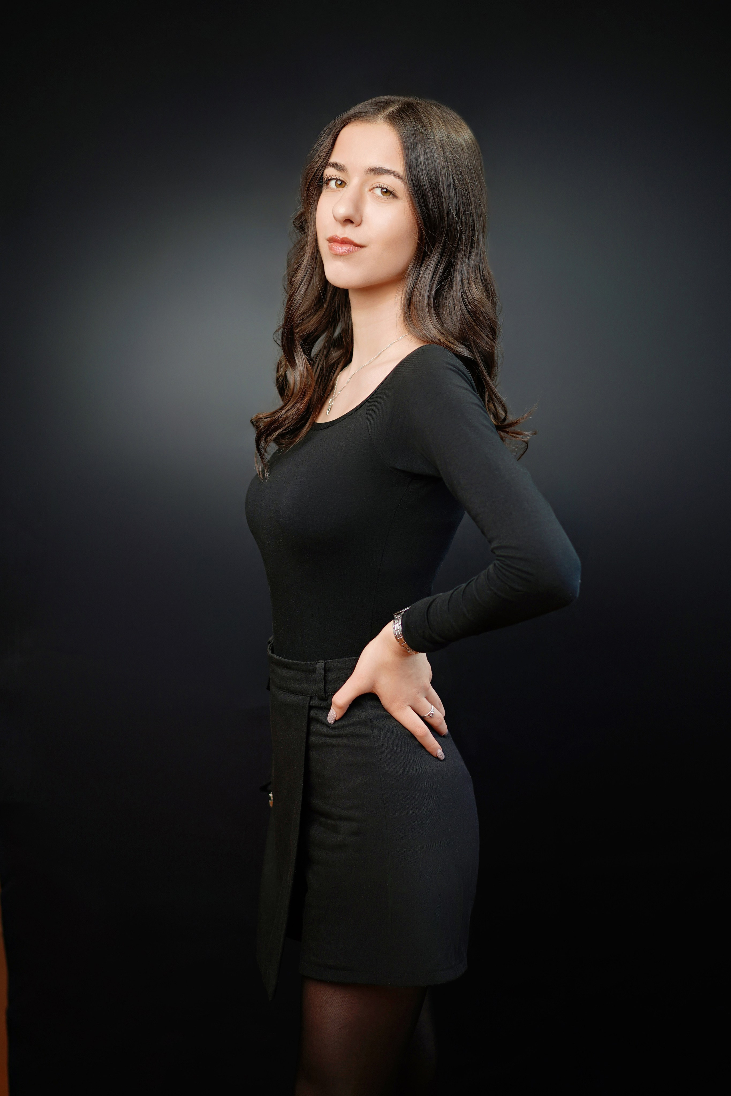 Стиль портрета в студии. GOTRA — выпускные альбомы в Тюмени