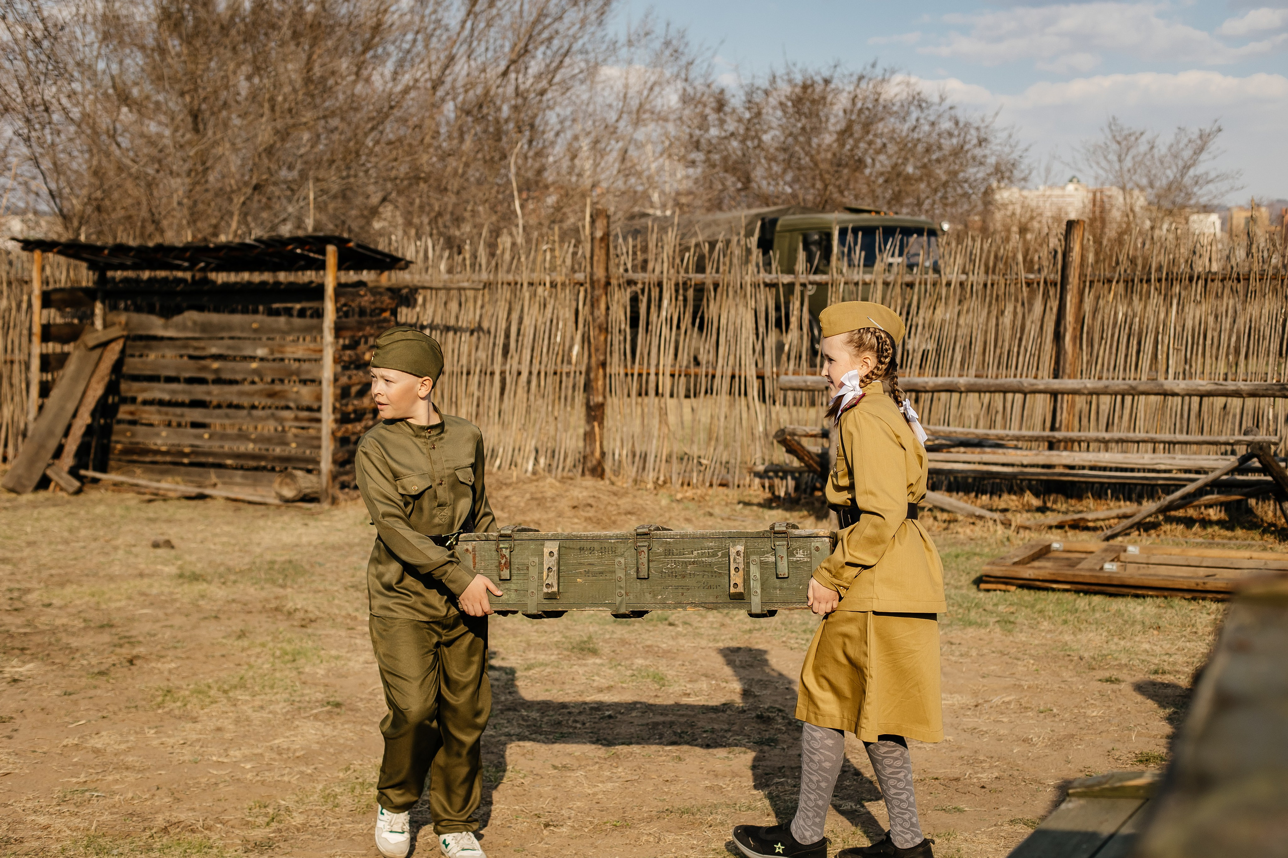 Мемориал «ПАРК ПОБЕДЫ». Фотограф Григорьева Ольга. Портретная, семейная съёмка, Love Stori, видеосъёмка в городе Чита. Выпускные альбомы, фотокниги