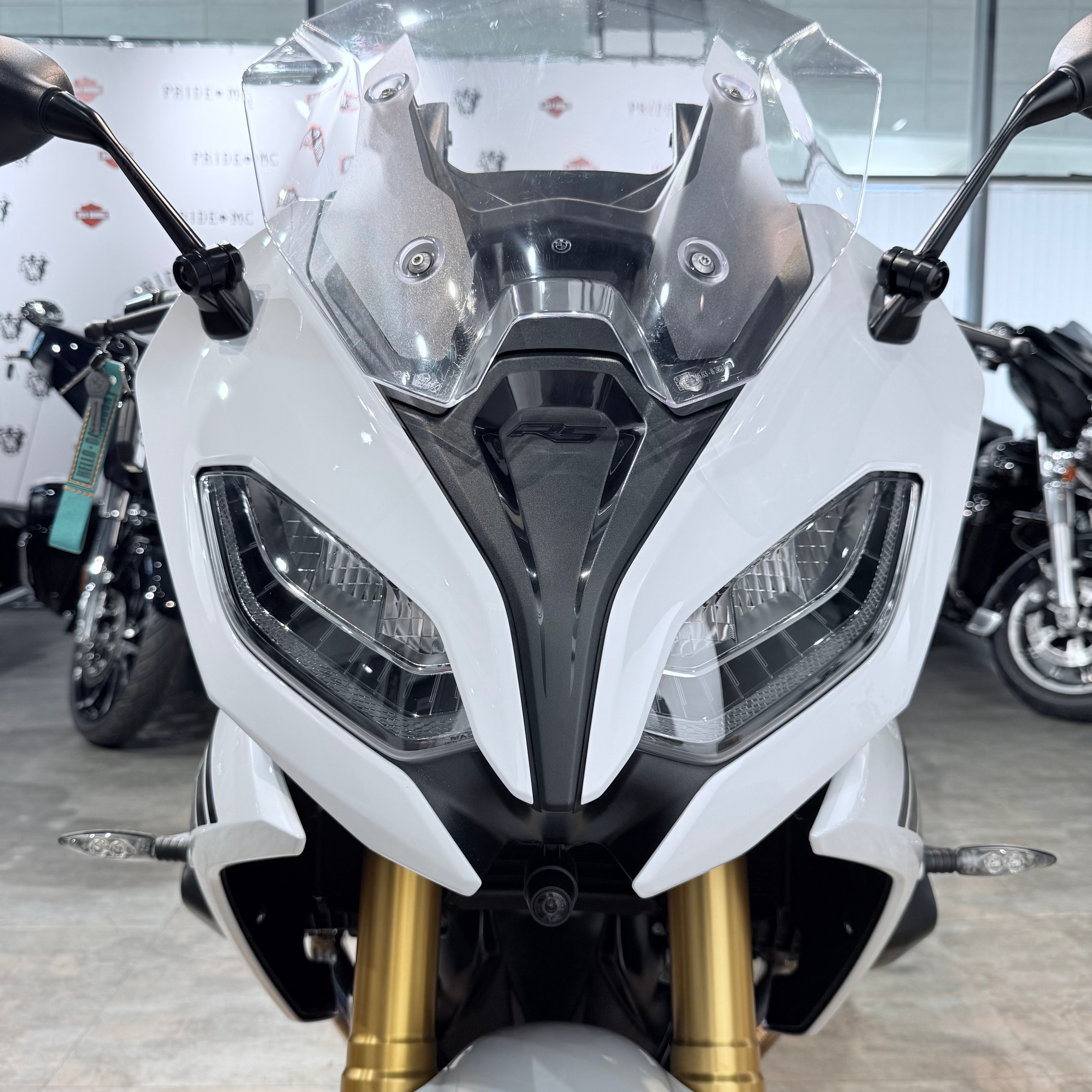 2022 ВМW R1250RS Sрort ABS Light White Red Frаmе. Hello Davidson, Москва. Только хорошие мотоциклы…