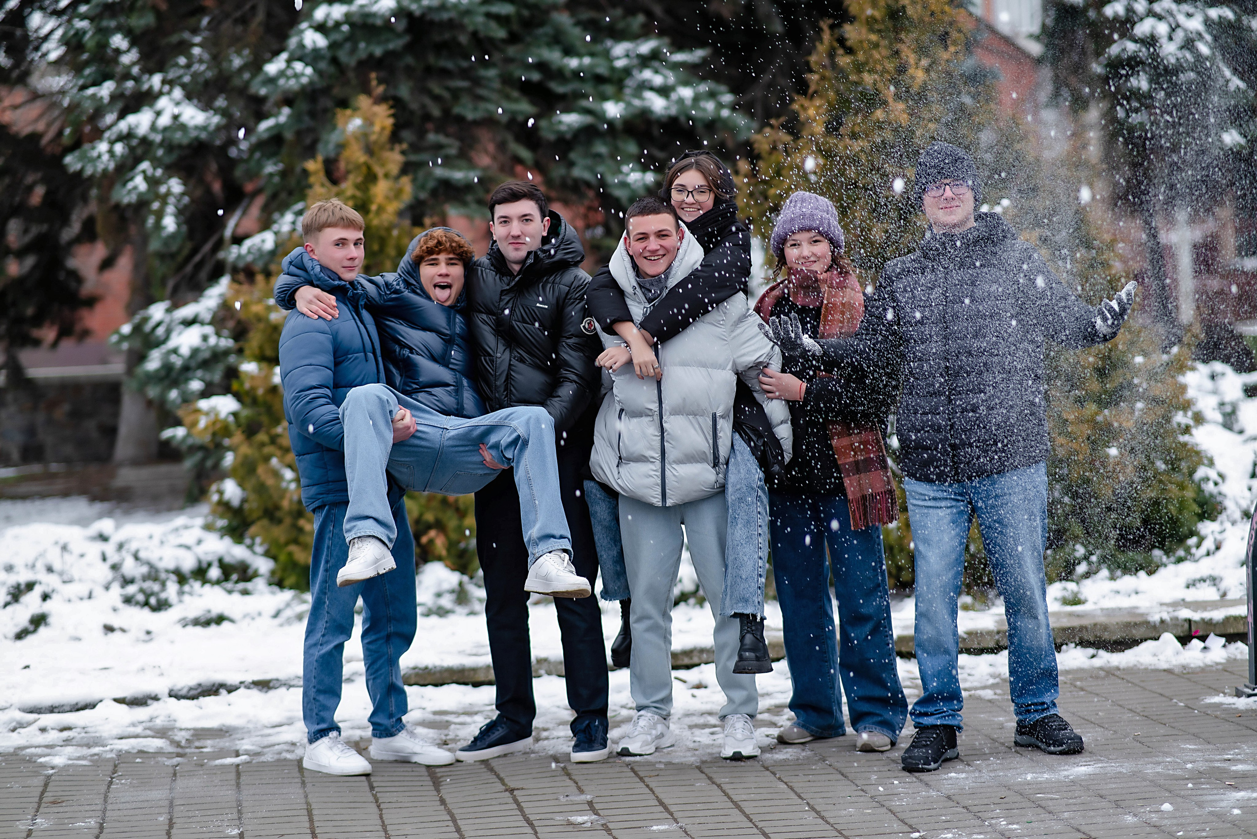 Выпускные (школьные) альбомы (книги) в Ростове-на-Дону. Современные Выпускные Альбомы в Ростове-на-Дону