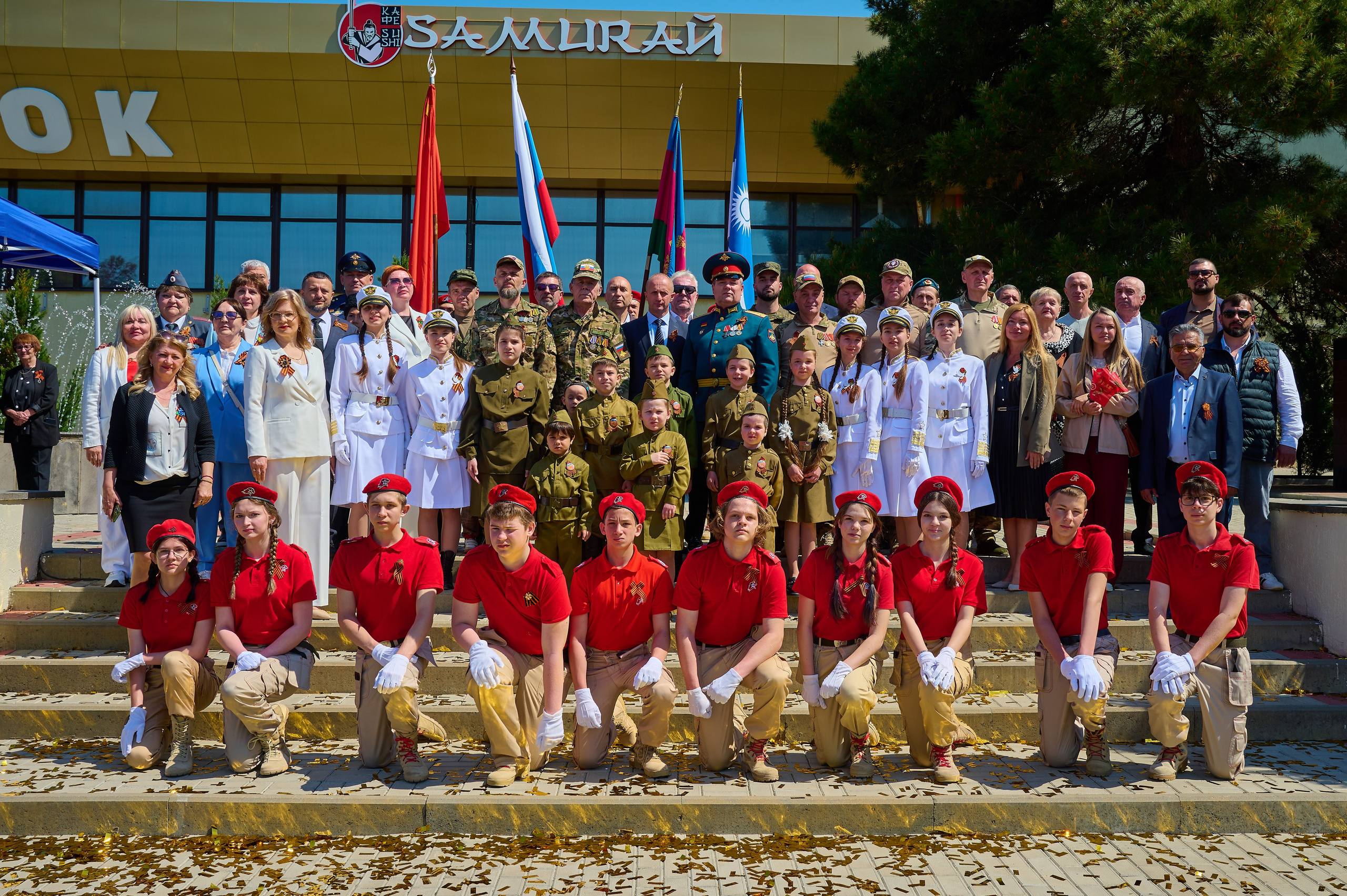 Митинг (мая в Кабардинке. Жизнь курорта Кабардинка в фотографиях