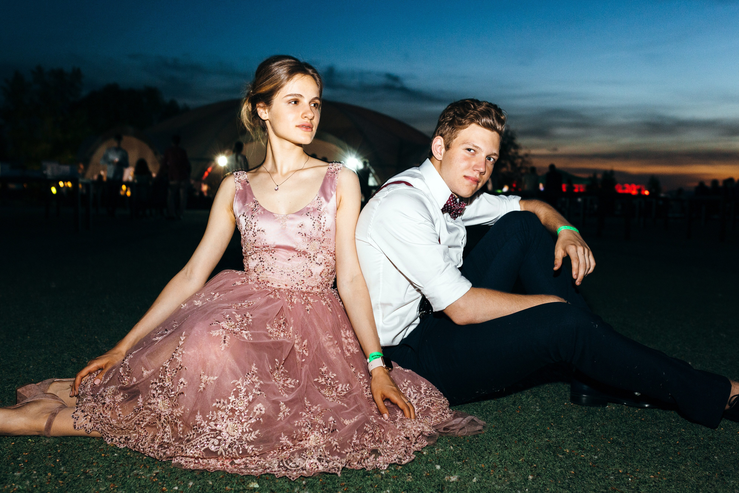 Фотограф на выпускной в Москве, заказать услуги фотосъёмки — Цены и стоимость услуг профессионального фотографа на выпускной