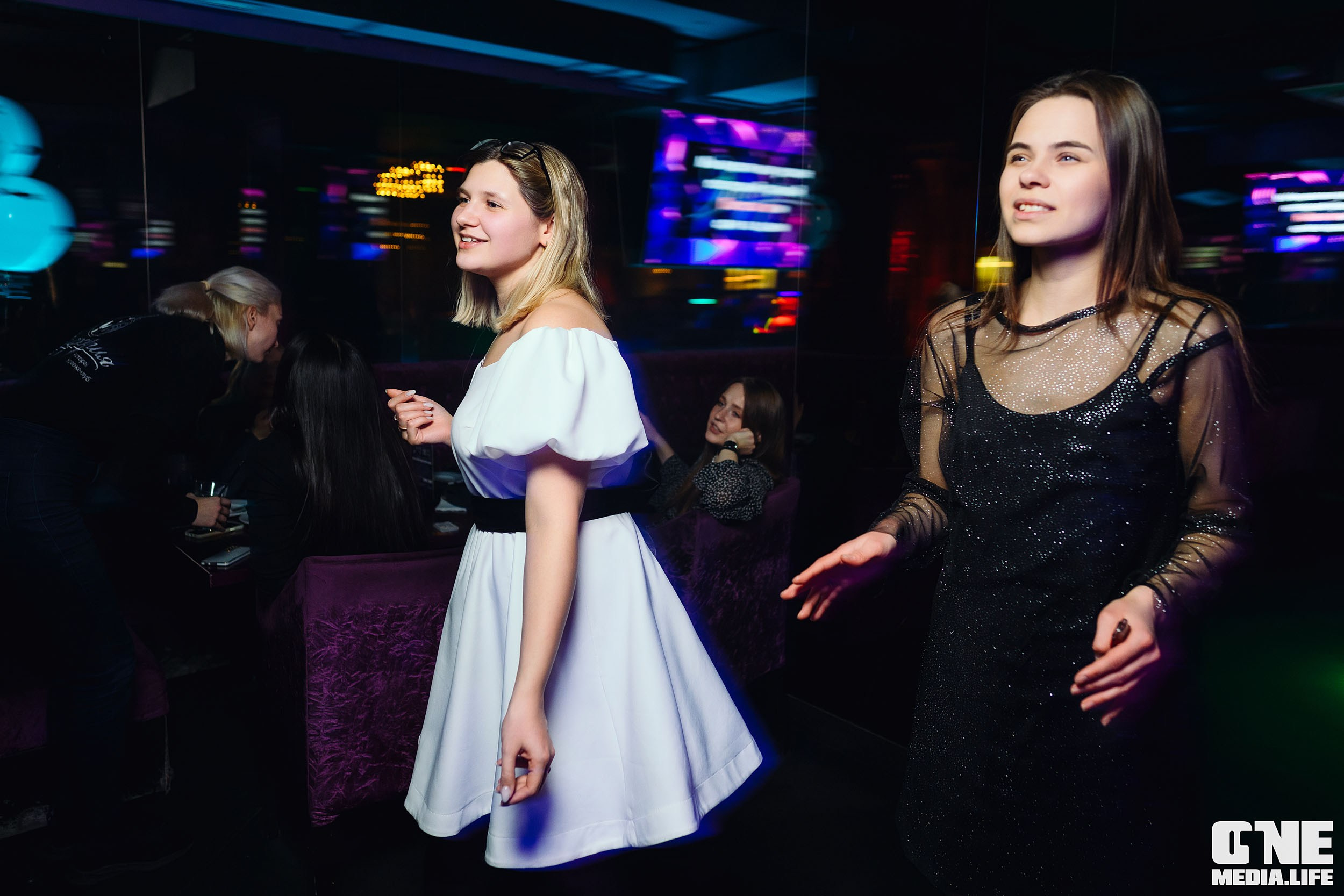 Фоторепортаж из караоке-клуба Эйфория. One Media Life: фоторепортажи, фотоотчеты с мероприятий и заведений