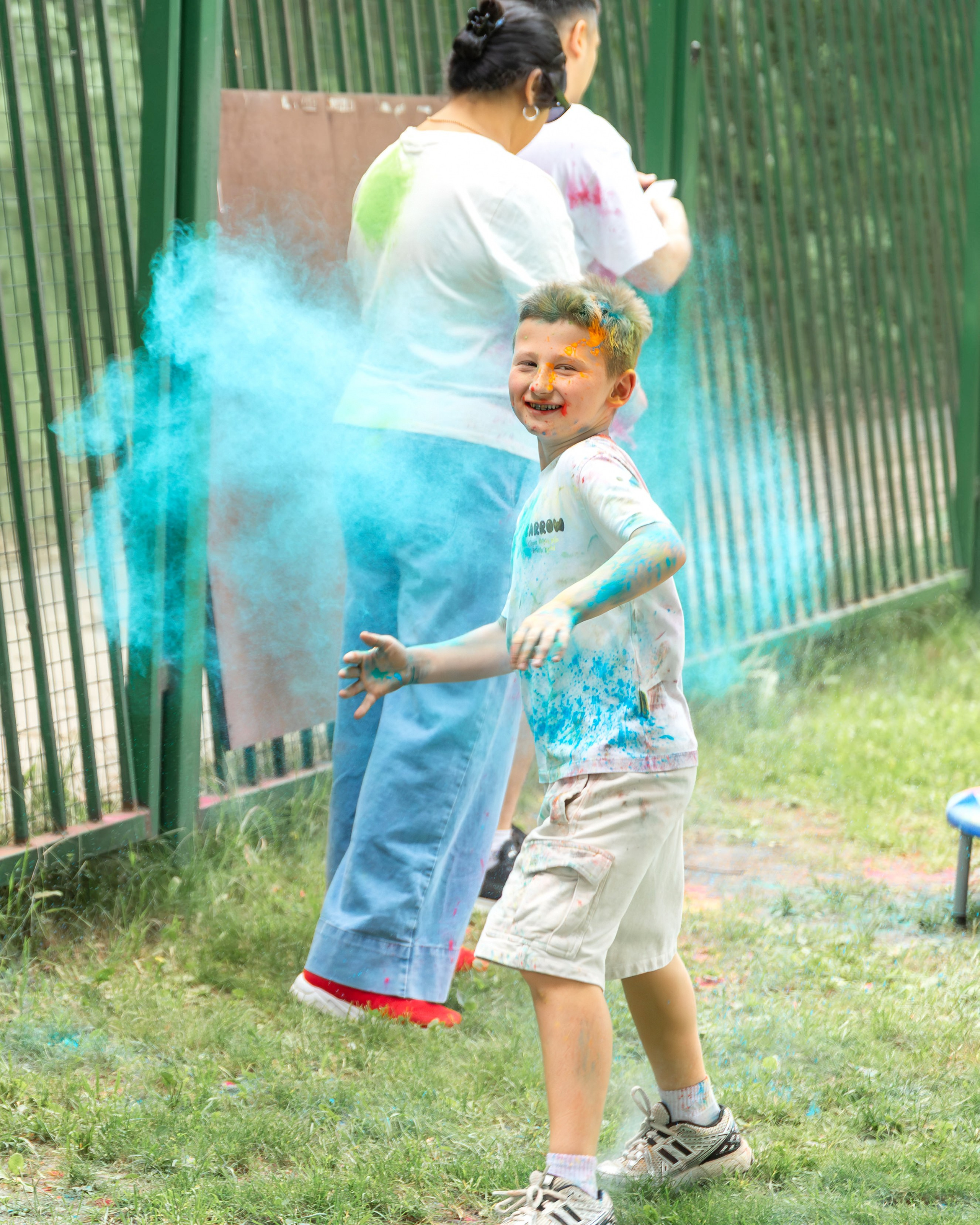 The International School of Moscow. Color Day. Выпускные альбомы для школы и детского сада — школьный фотограф Подольск, Троицк, Щербинка, Москва
