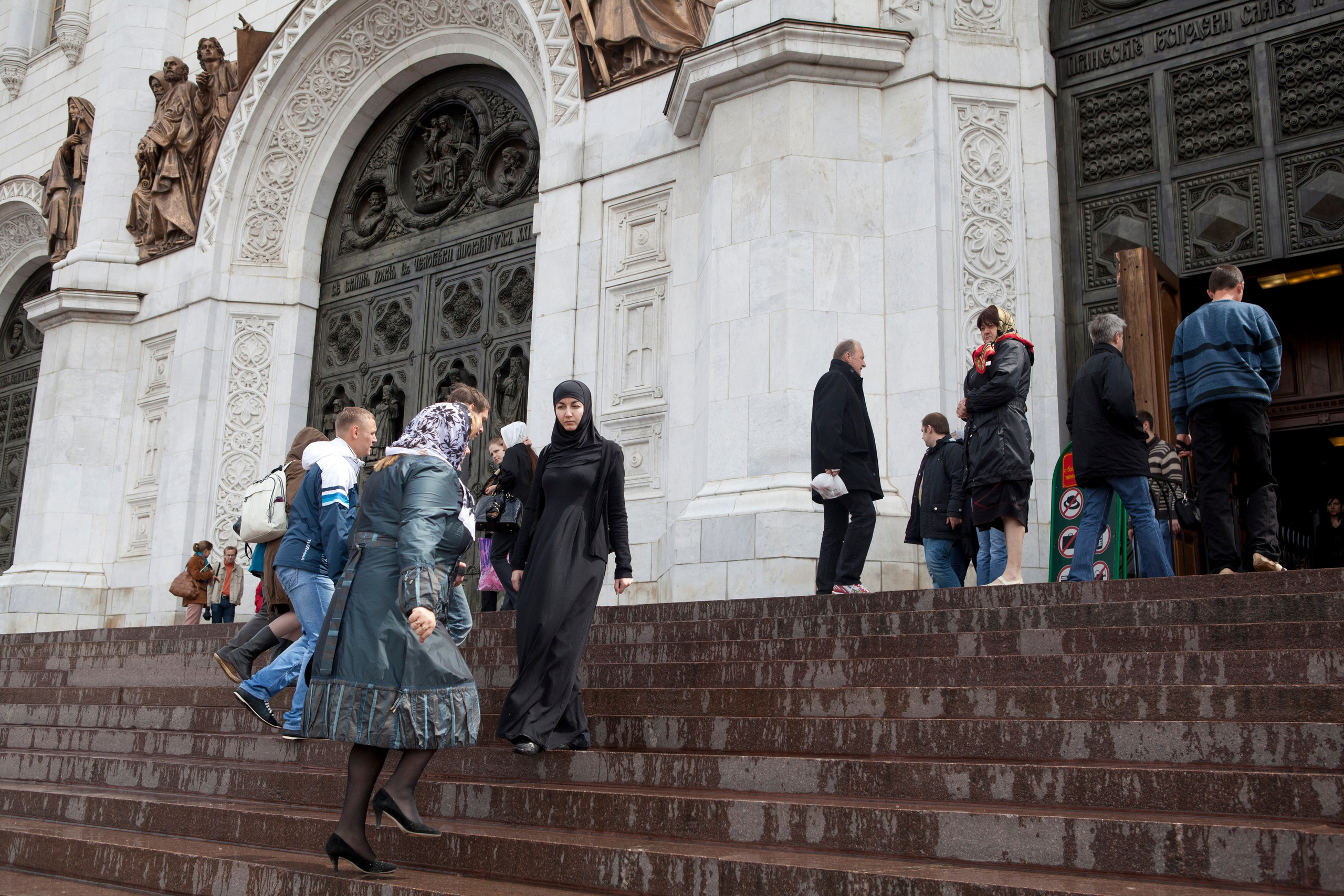 HIJAB WALKING AROUND MOSCOW 2012. Ilmira Bolotyan — Interdisciplinary Artist and Curator