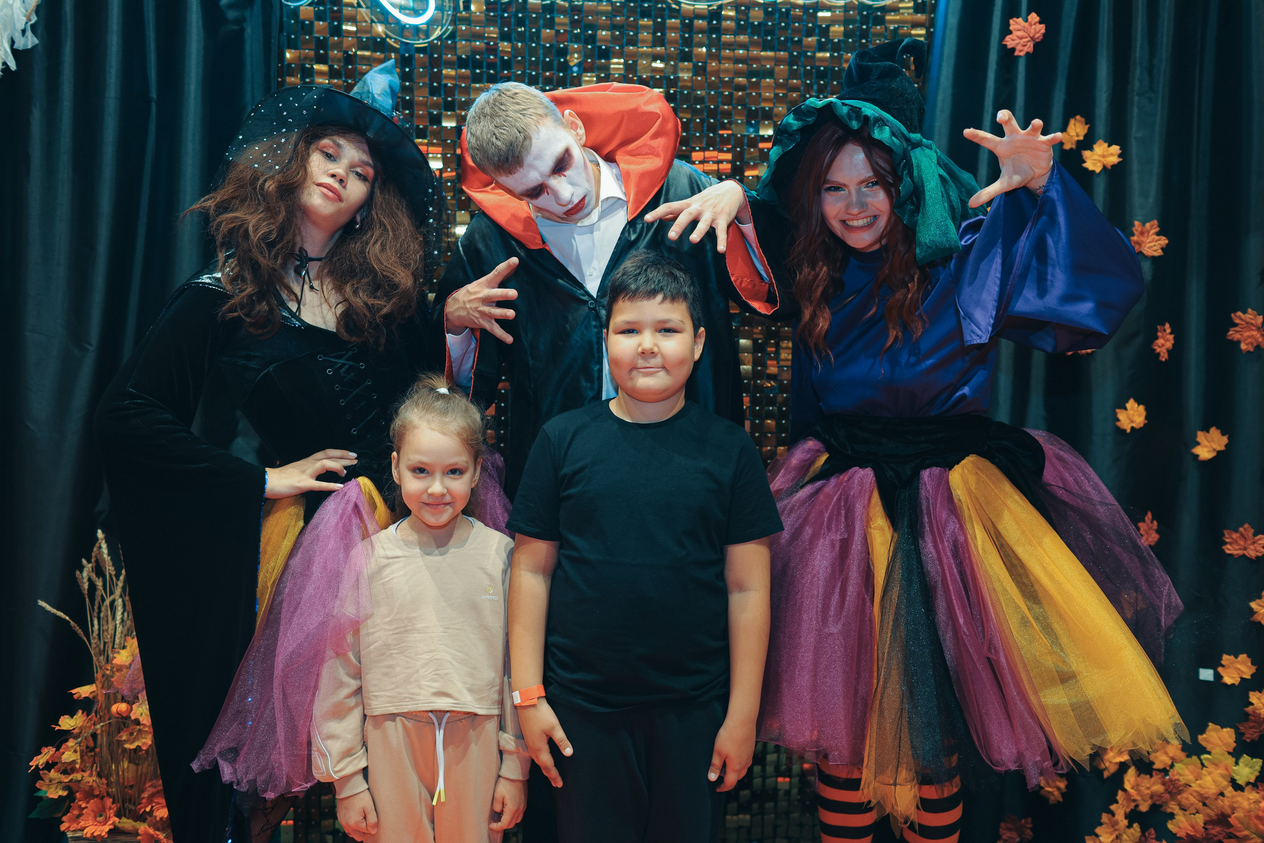 02.11 Halloween в Zhooki Park. Команда специалистов в мире фотографии и видео. Детский фотограф, семейный фотограф