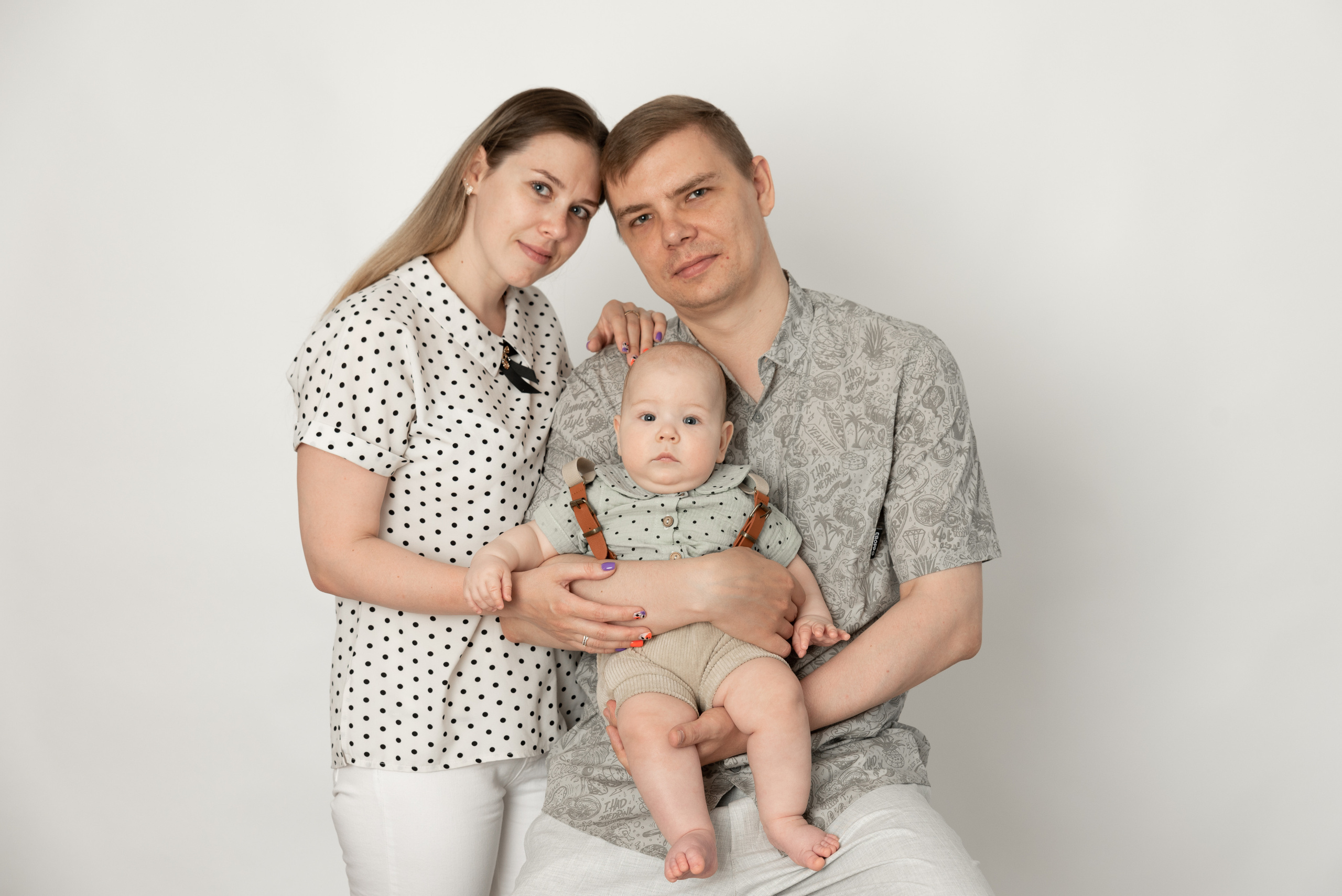 Вторая встреча с малышем Максимкой в его почти 7 месяцев. Фотограф новорожденных в Нижневартовске Лара Курдюкова