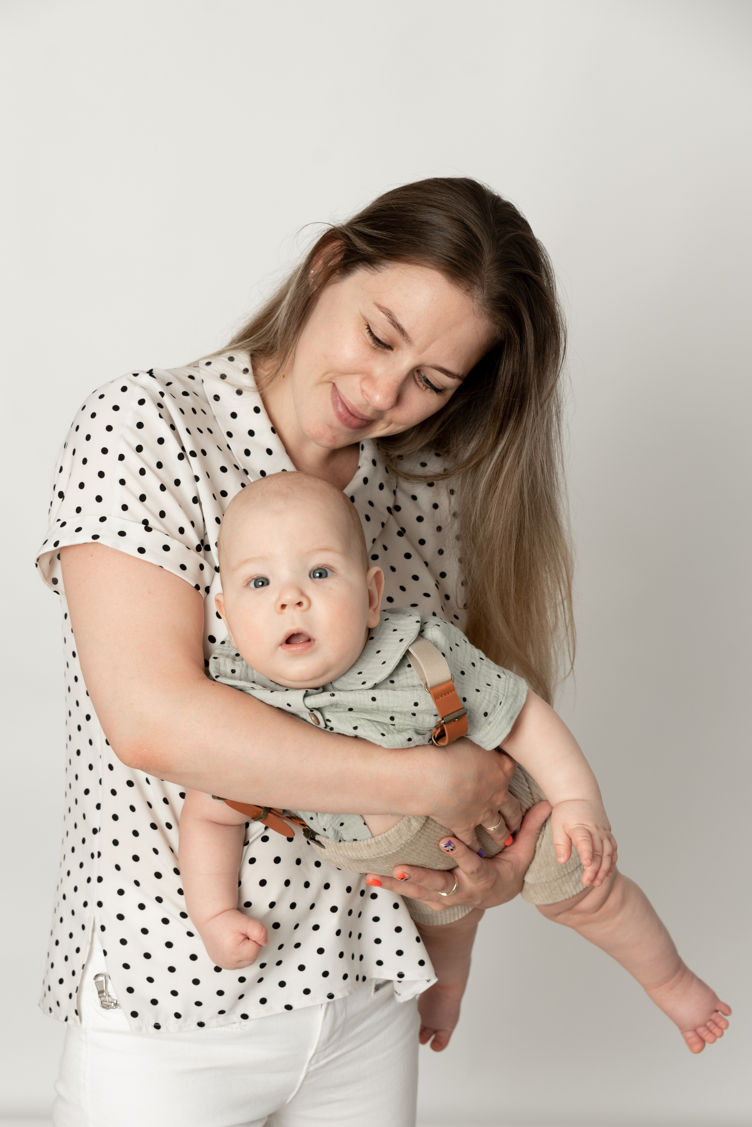 Вторая встреча с малышем Максимкой в его почти 7 месяцев. Фотограф новорожденных в Нижневартовске Лара Курдюкова