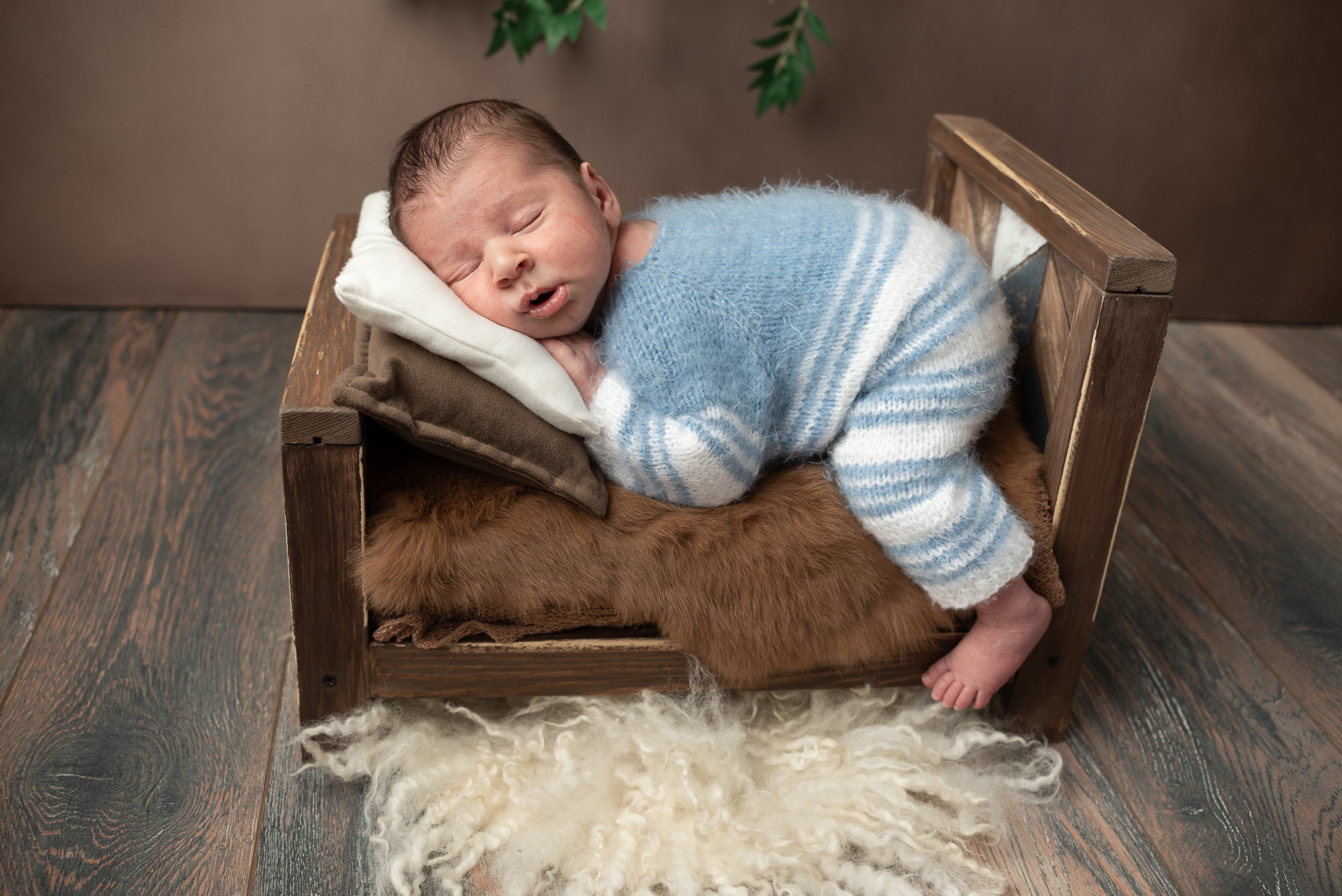 Фотосессия новорожденного для Малыша Амира пакет «КРЕПЫШ». Фотограф новорожденных в Нижневартовске Лара Курдюкова