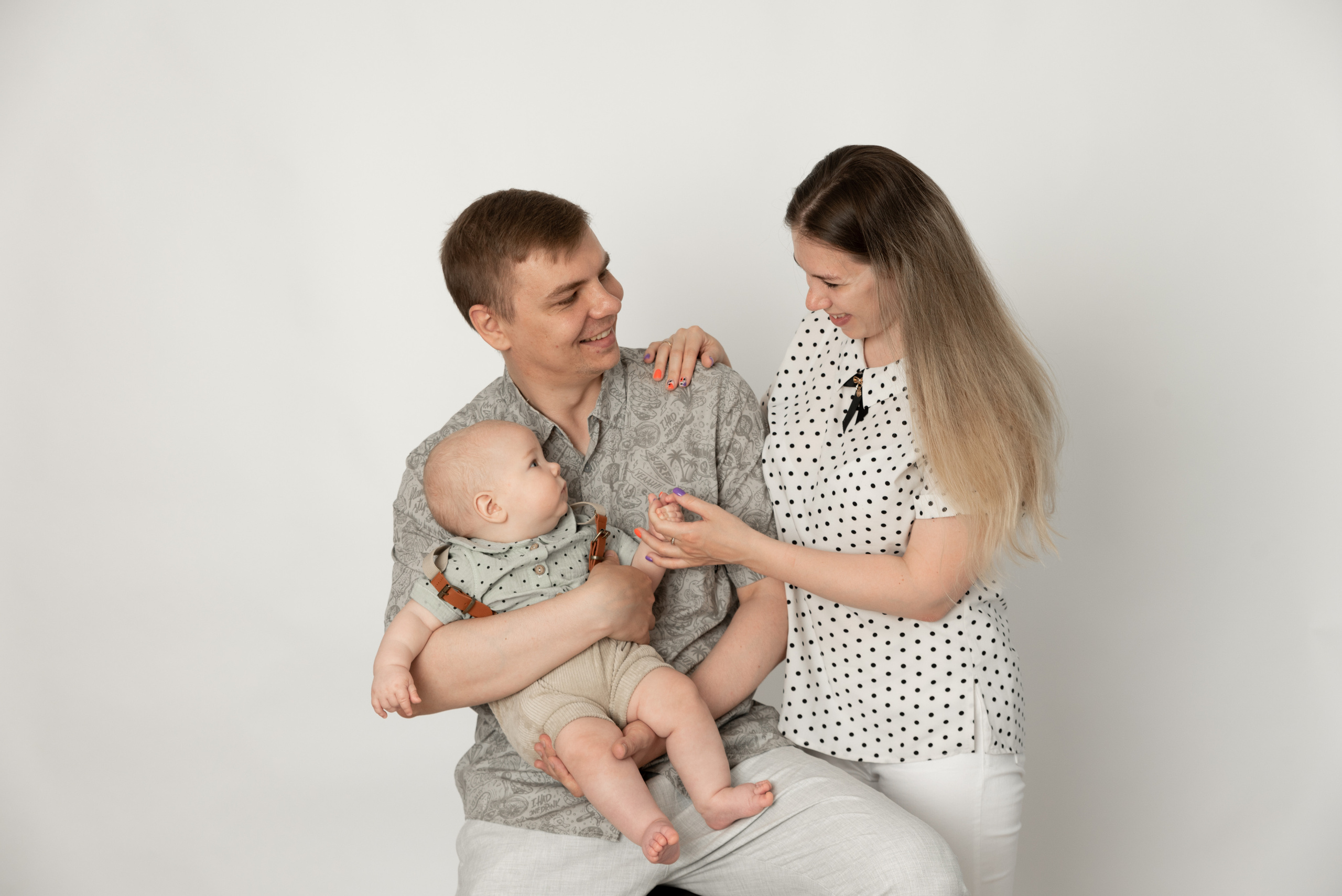 Вторая встреча с малышем Максимкой в его почти 7 месяцев. Фотограф новорожденных в Нижневартовске Лара Курдюкова