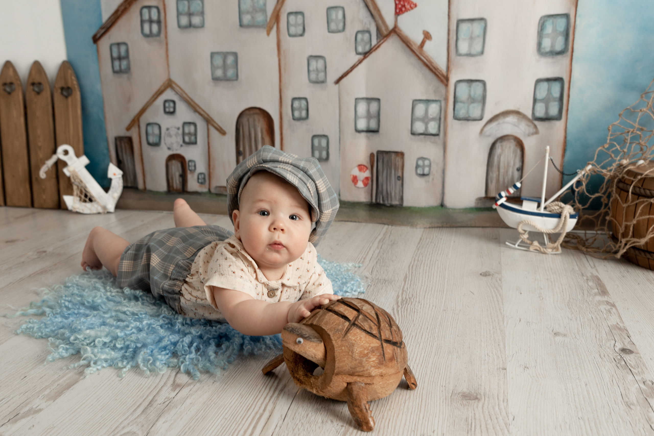 Вторая встреча с малышем Максимкой в его почти 7 месяцев. Фотограф новорожденных в Нижневартовске Лара Курдюкова