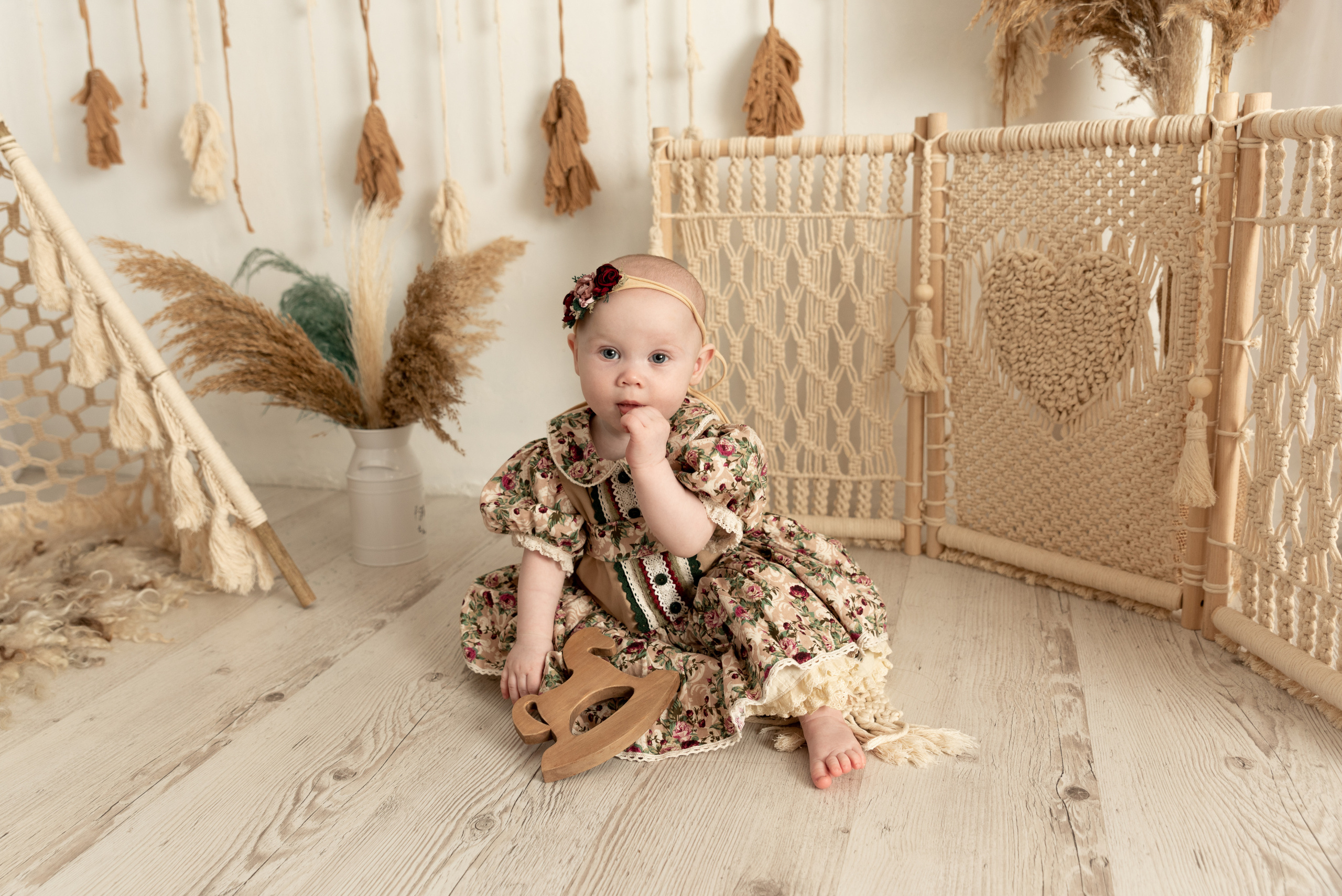 Двойняшки Варвара и Мелисса, проект «БОХО». Фотограф новорожденных в Нижневартовске Лара Курдюкова