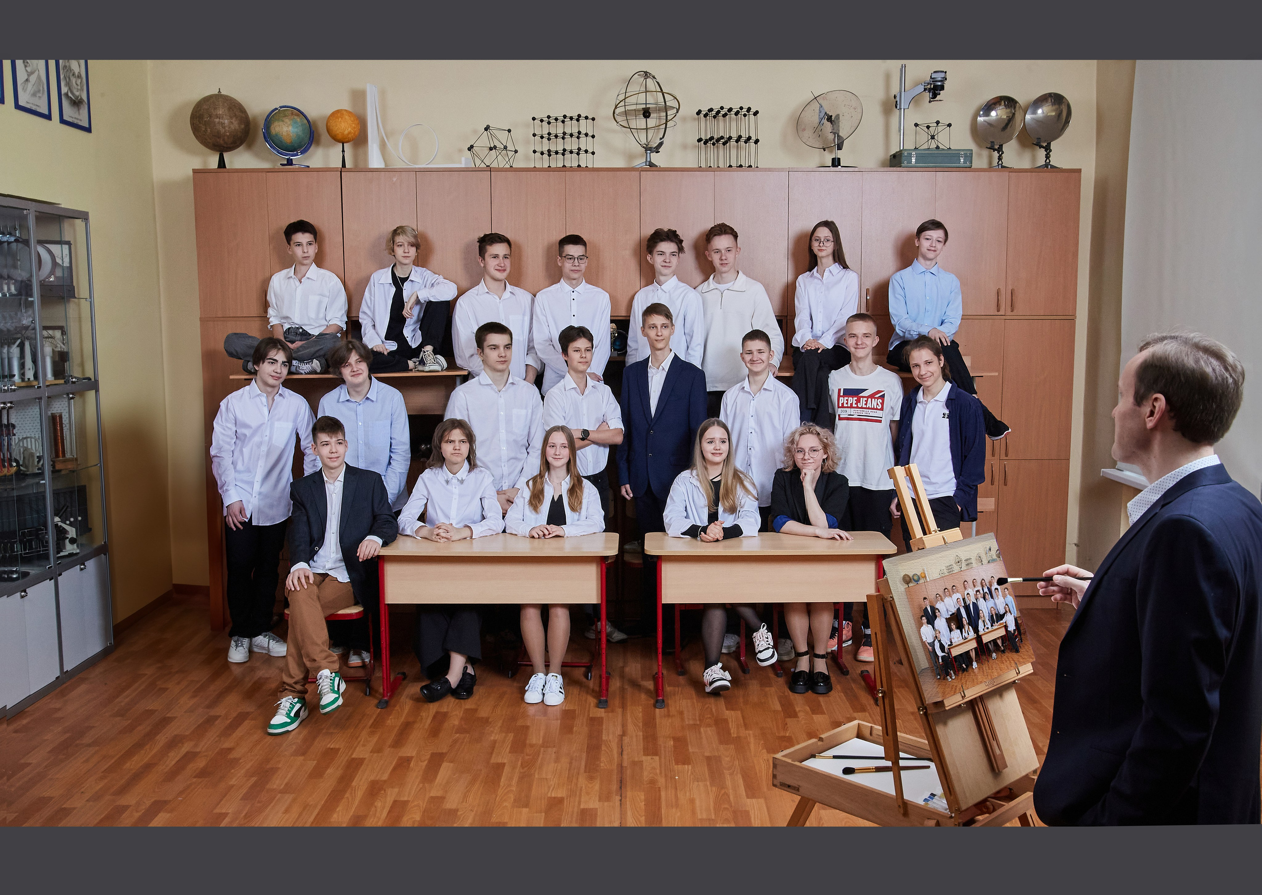 Выпускной альбом «Девятый» для 9 класса — заказать в «Миллион Портрето