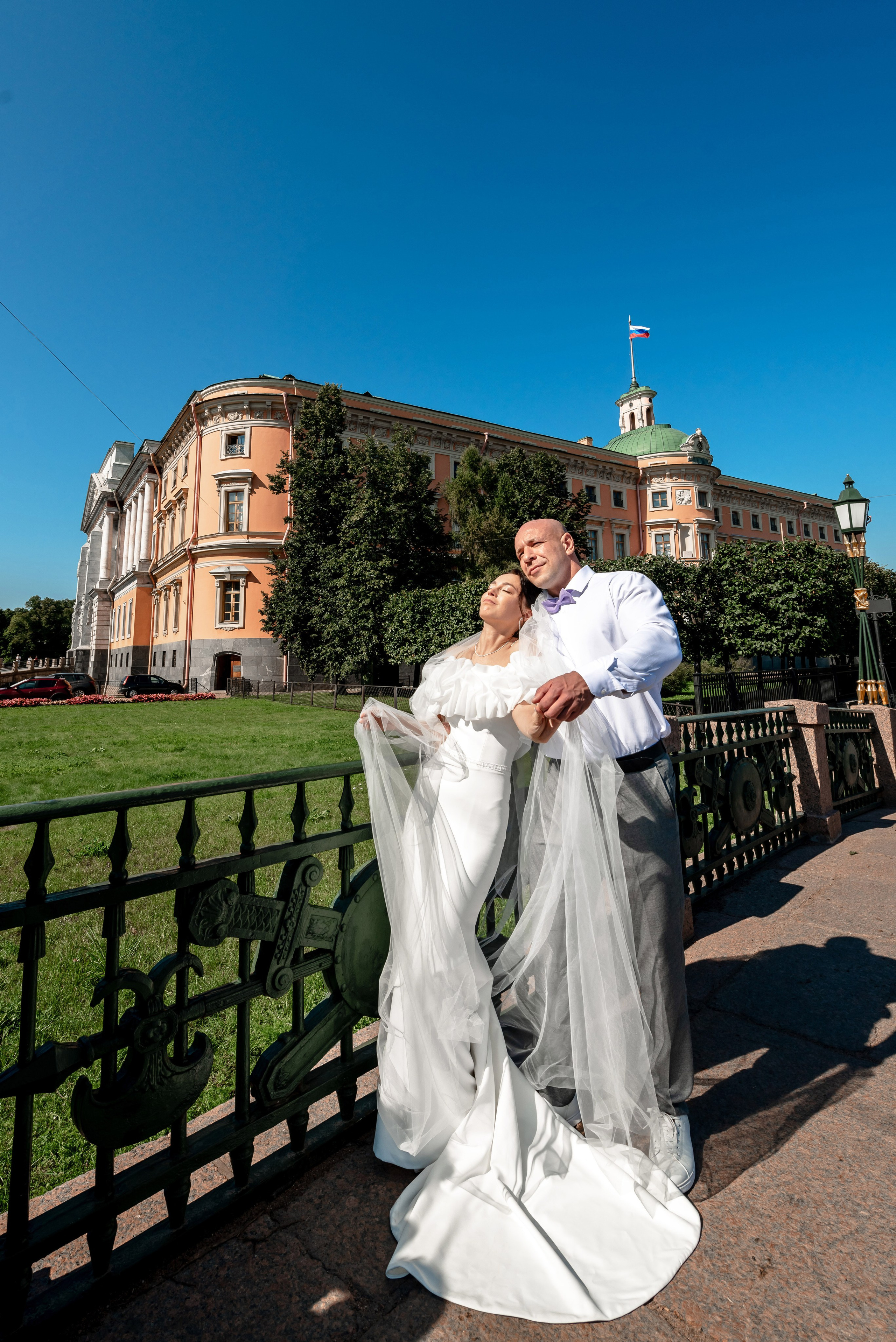 Летняя свадьба В Санкт-Петербурге и красивой выездной регистрацией Даши и Саши. Воздушная свадебная фотосессия в Петербурге. Портретный, семейный и свадебный фотограф в Санкт-Петербурге и в Пушкине Ширяев Денис