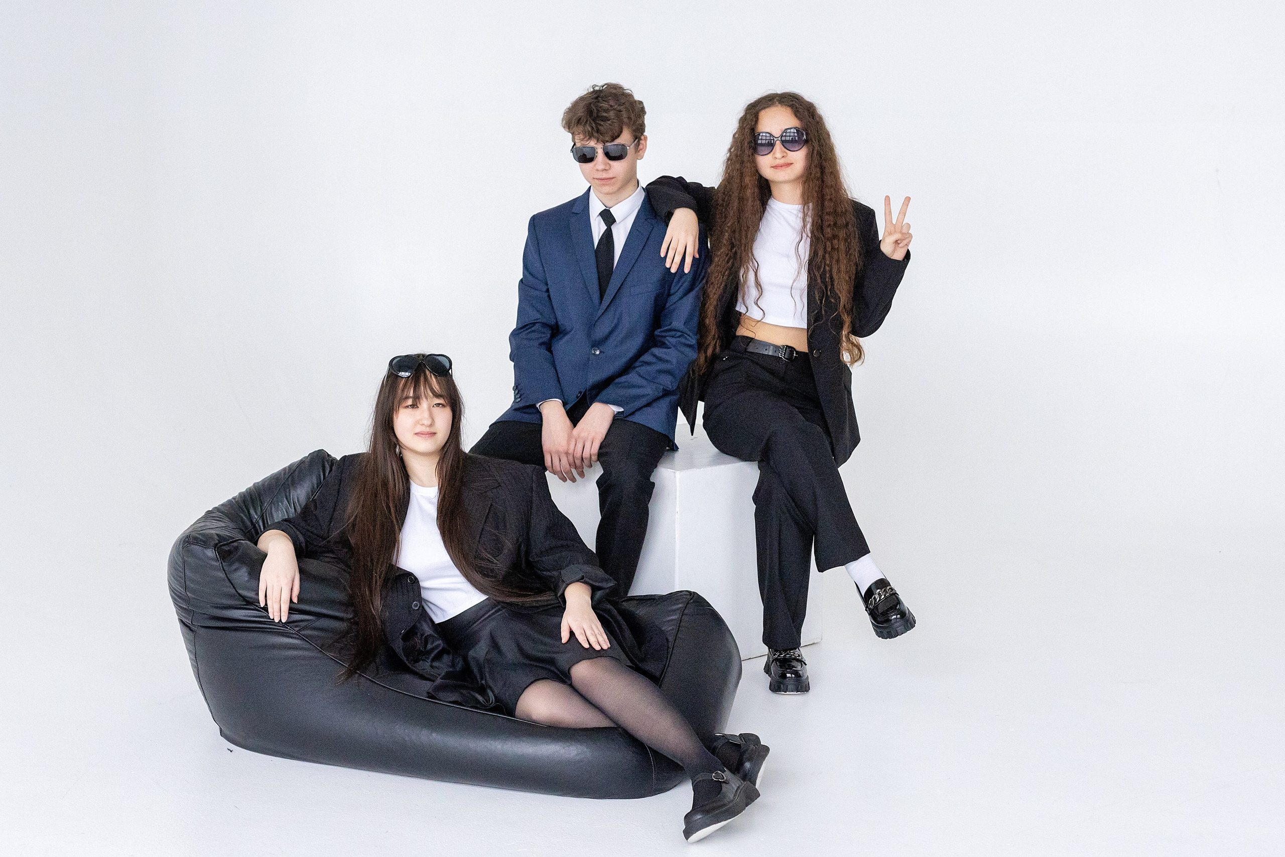 69 Школа, 9 класс. Стильный выпускной альбом Владивосток фотограф Вероника Мигачева