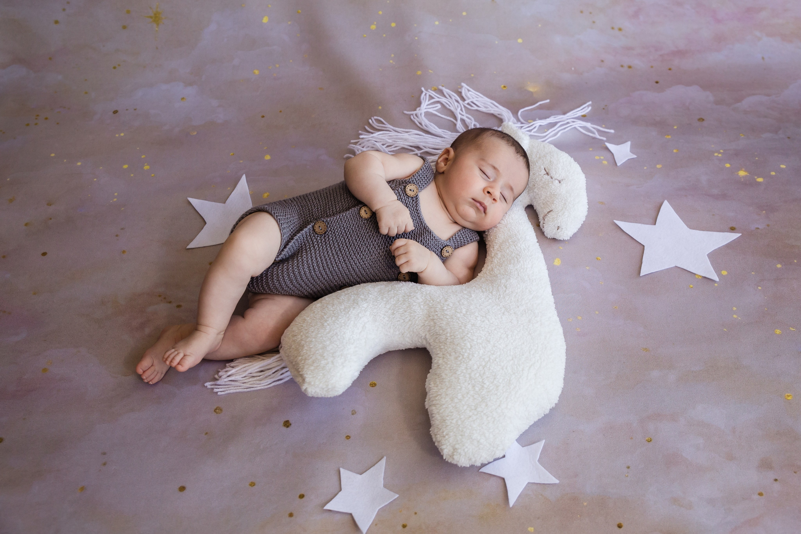 Newborn photoshooting. Professional family and children’s photographer in Izmir Irina Eron