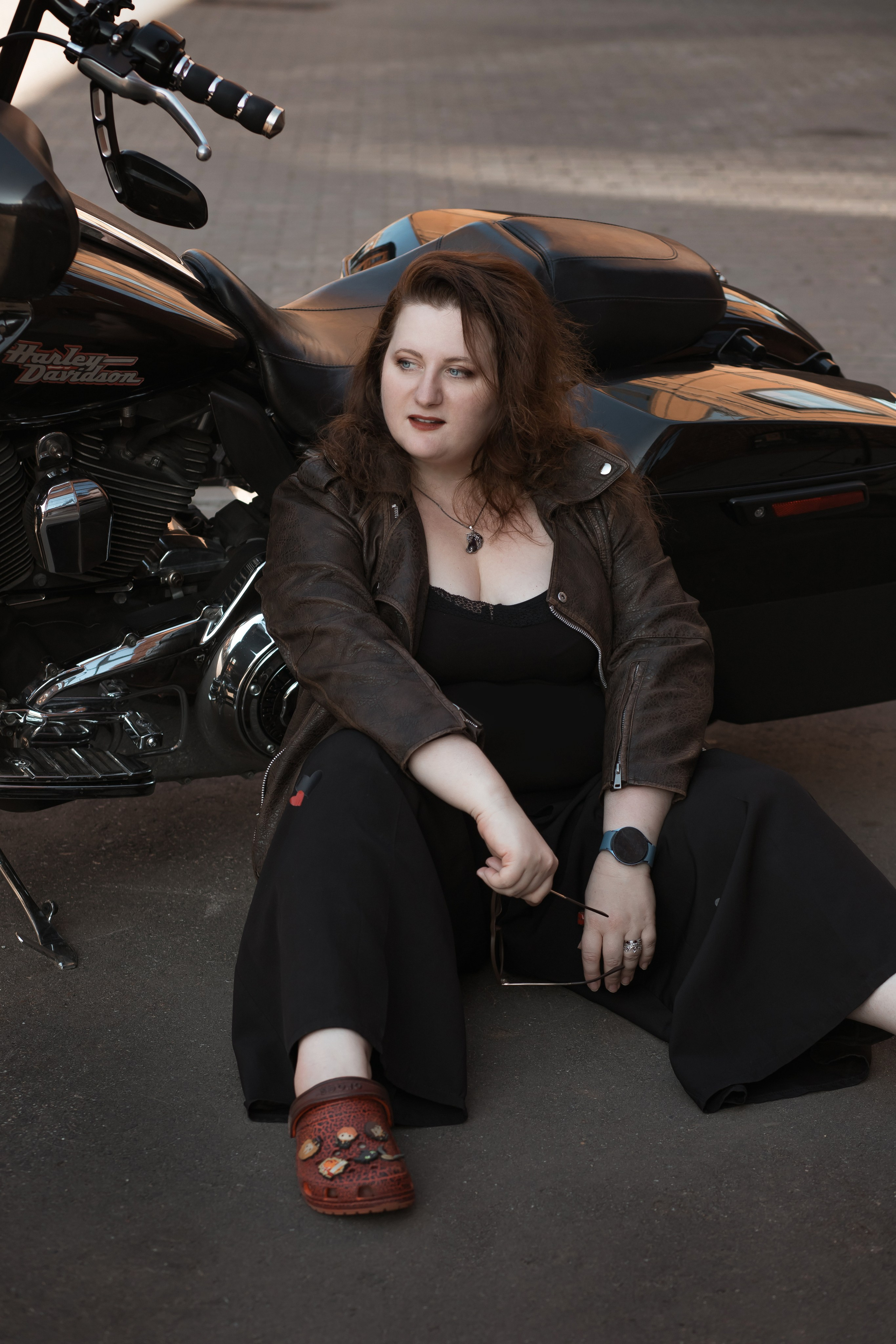 фотосессия с мотоциклом, фотосессия с Harley-Davidson, фотосессия с Harley, фотодень Москва, фотодень с мотоциклом, фотосессия Москва, женская фотосессия Москва, стильная фотосессия, фотосессия для личного бренда, необычная фотосессия, байкерская фотосессия, фотосессия в стиле Harley, фотосессия для девушки, фотосессия с байком, контент-съёмка Москва, брендовая фотосессия, атмосферная фотосессия, fashion фотосессия Москва, Катерина Сысуева, rina_sphoto