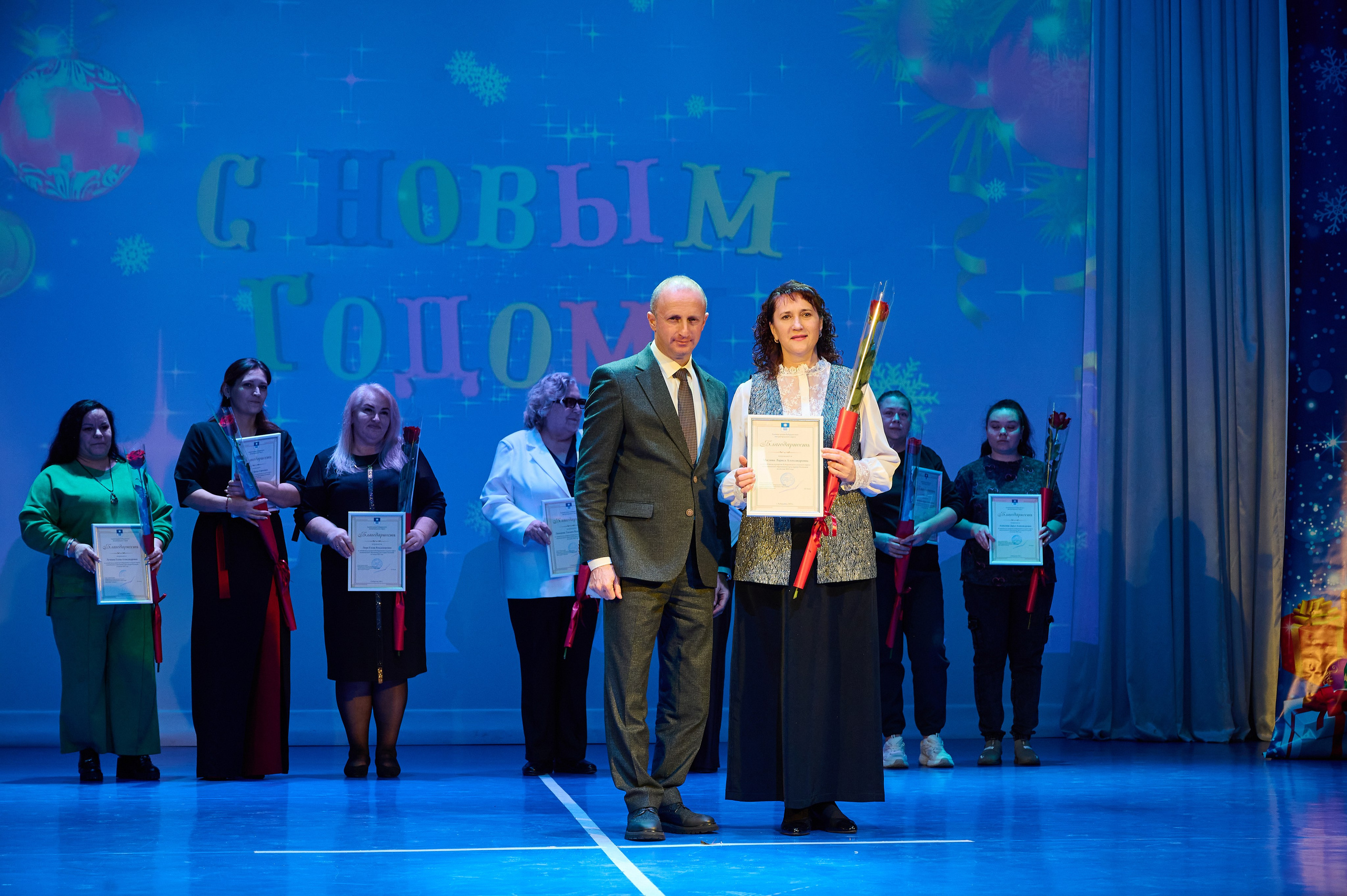 Коцерт НГ В ДК Марьина Роща. Жизнь курорта Кабардинка в фотографиях