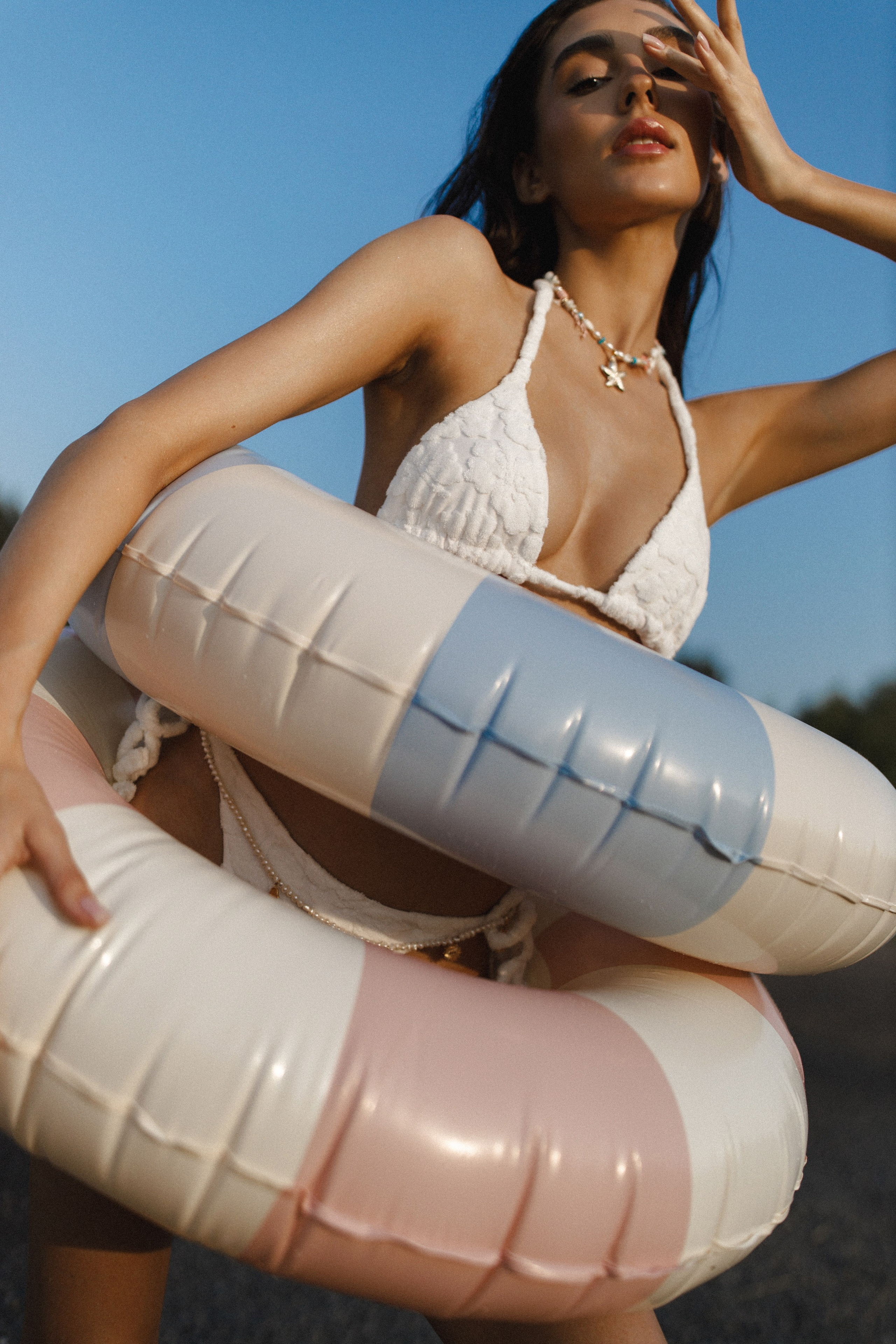 NEW FIELD NOTES. COMMON MUSE