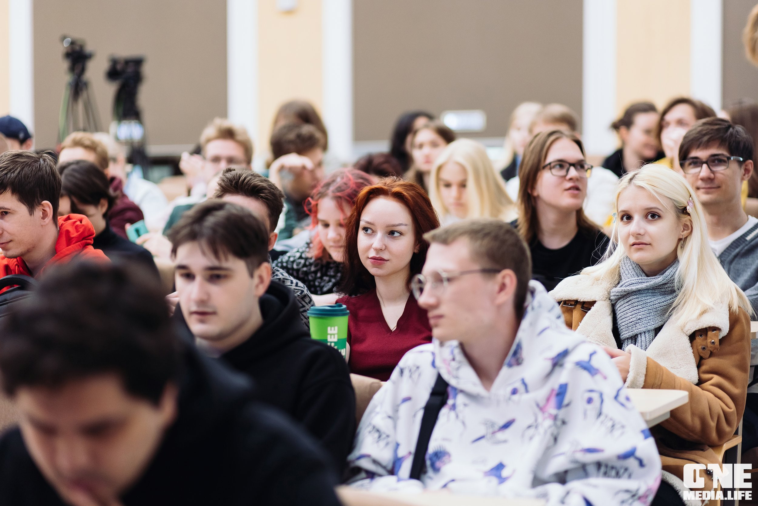 Серия лекция по искусственному интеллекту. One Media Life: фоторепортажи, фотоотчеты с мероприятий и заведений