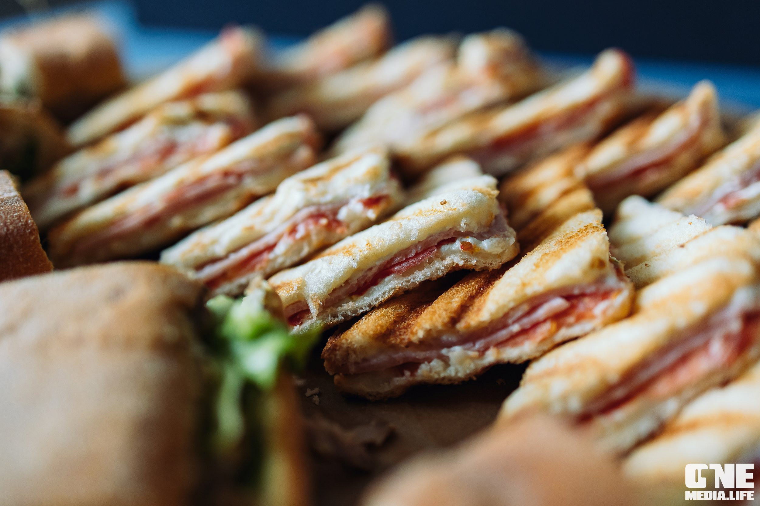 Серия лекция по искусственному интеллекту. One Media Life: фоторепортажи, фотоотчеты с мероприятий и заведений