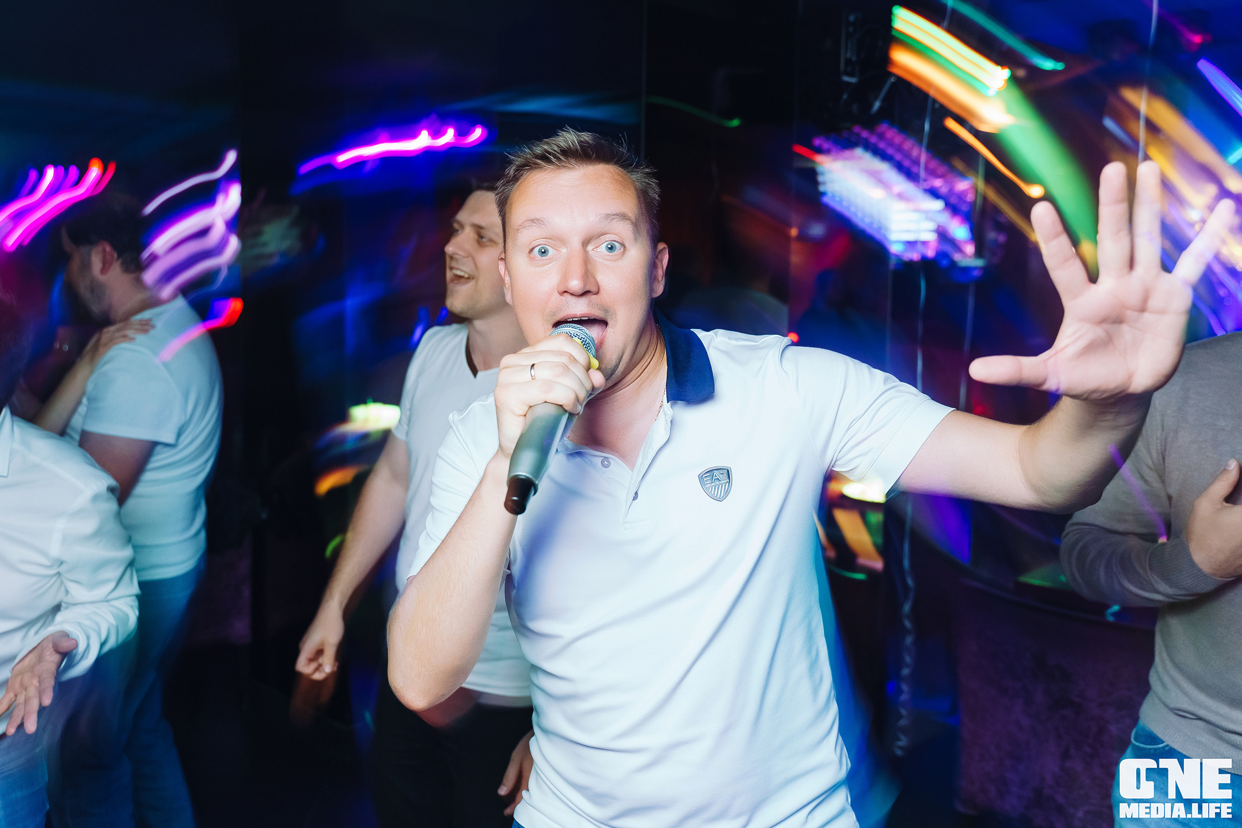 Фоторепортаж из караоке-клуба Эйфория. One Media Life: фоторепортажи, фотоотчеты с мероприятий и заведений