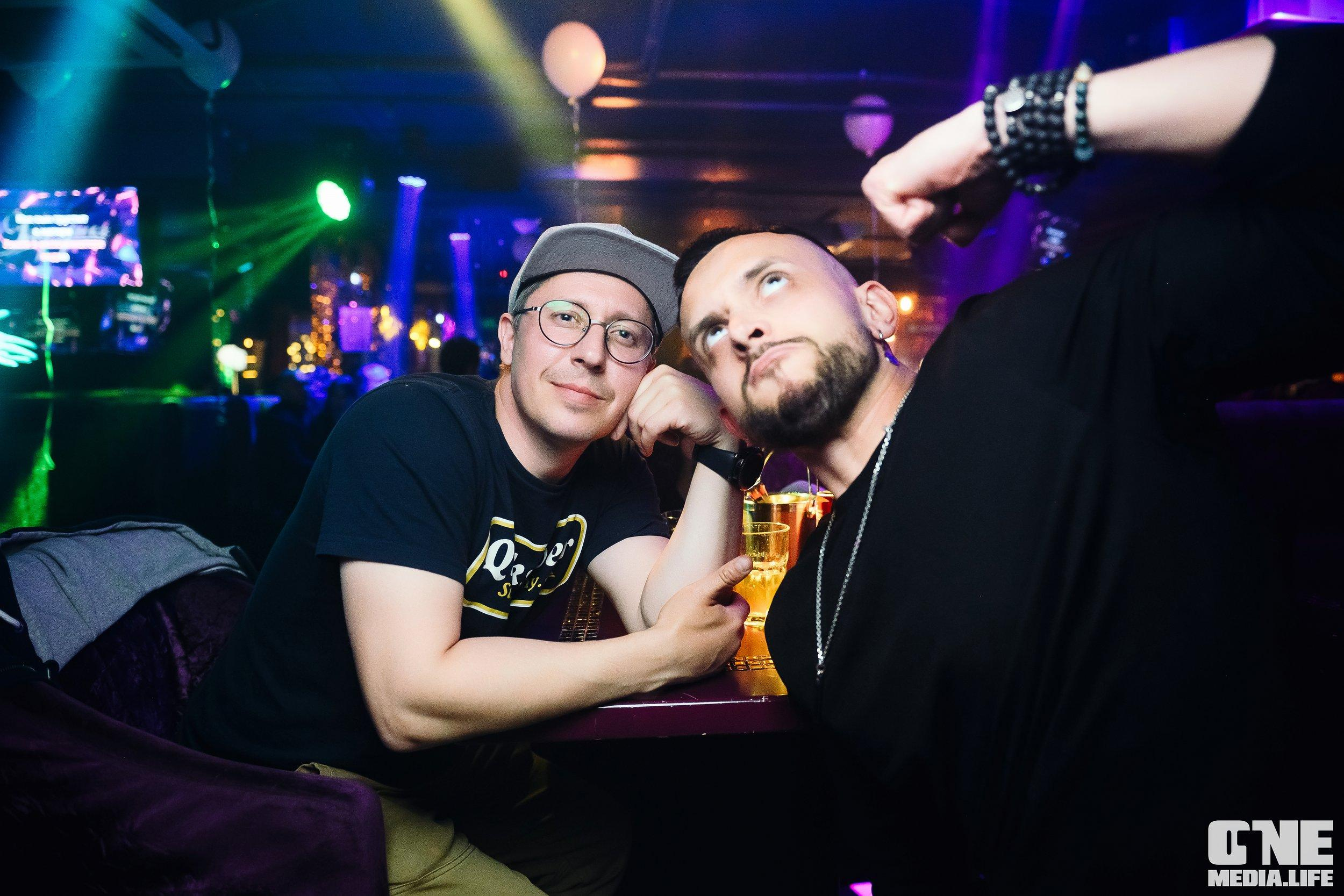 Фотоотчет из караоке-клуба Эйфория. One Media Life: фоторепортажи, фотоотчеты с мероприятий и заведений