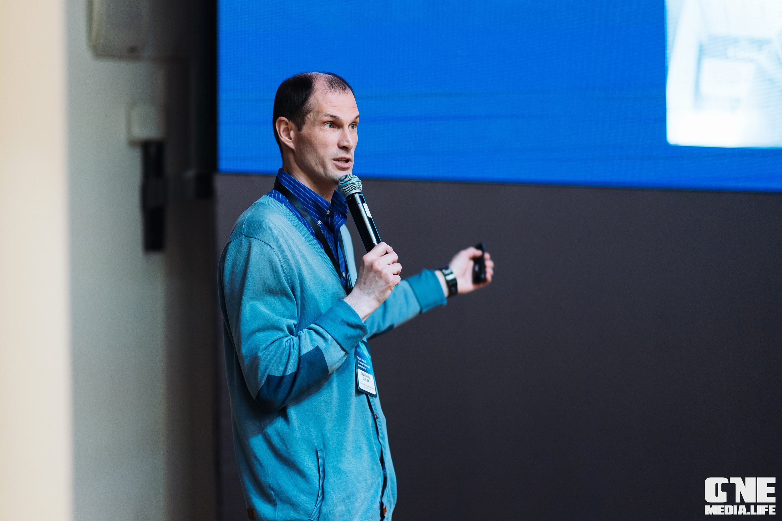 Серия лекция по искусственному интеллекту. One Media Life: фоторепортажи, фотоотчеты с мероприятий и заведений