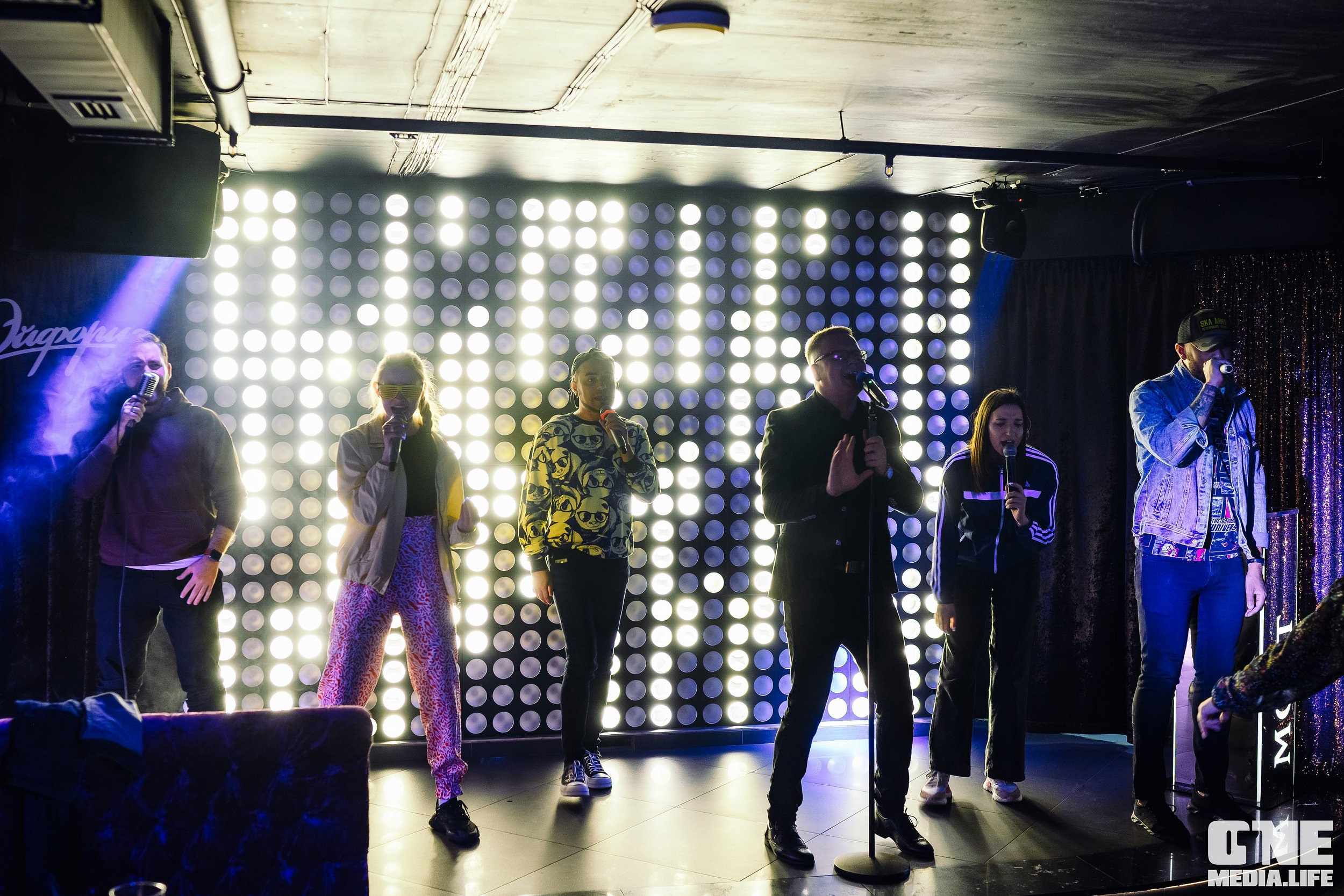 Фоторепортаж из караоке-клуба Эйфория. One Media Life: фоторепортажи, фотоотчеты с мероприятий и заведений