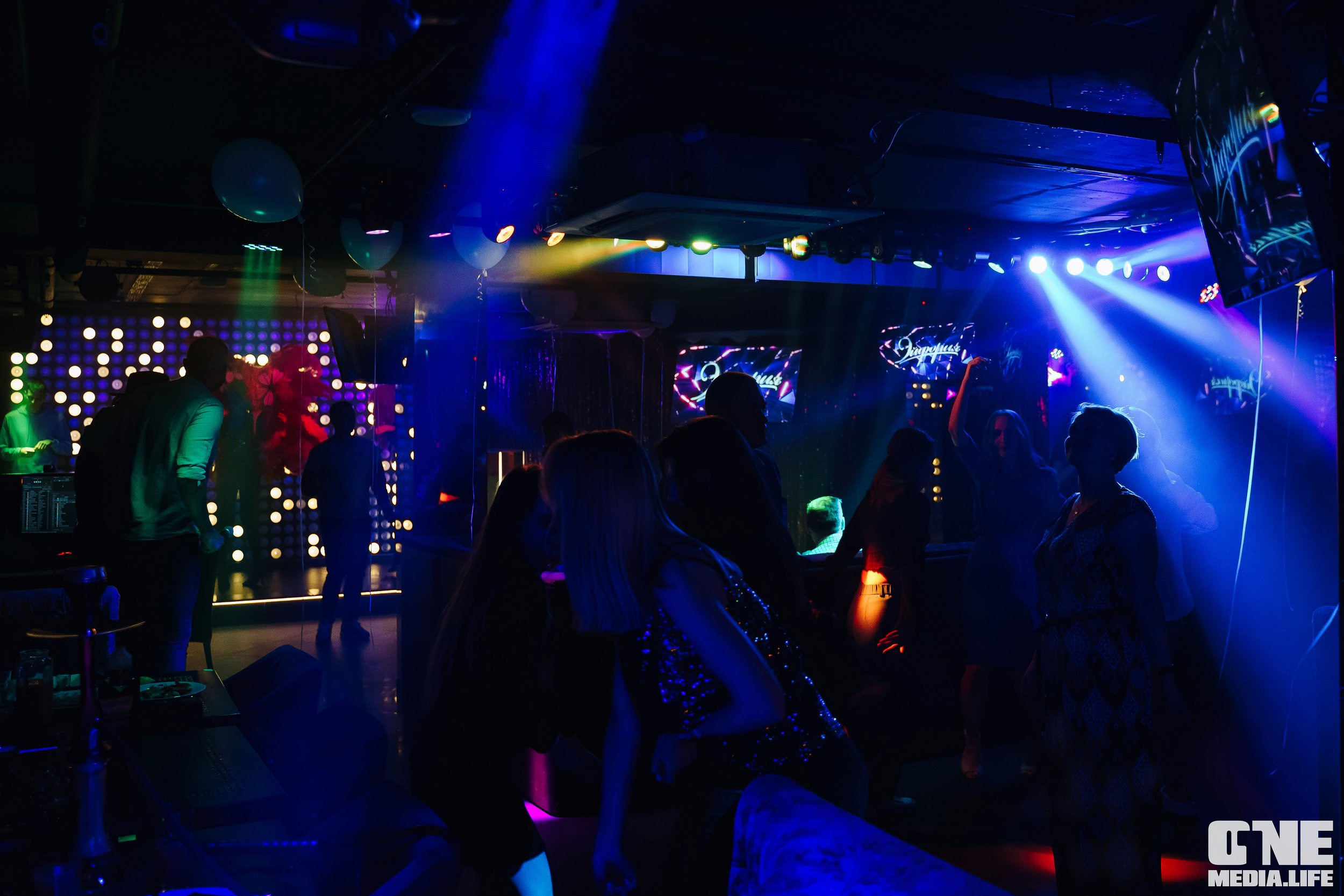 Фотоотчет из караоке-клуба Эйфория. One Media Life: фоторепортажи, фотоотчеты с мероприятий и заведений