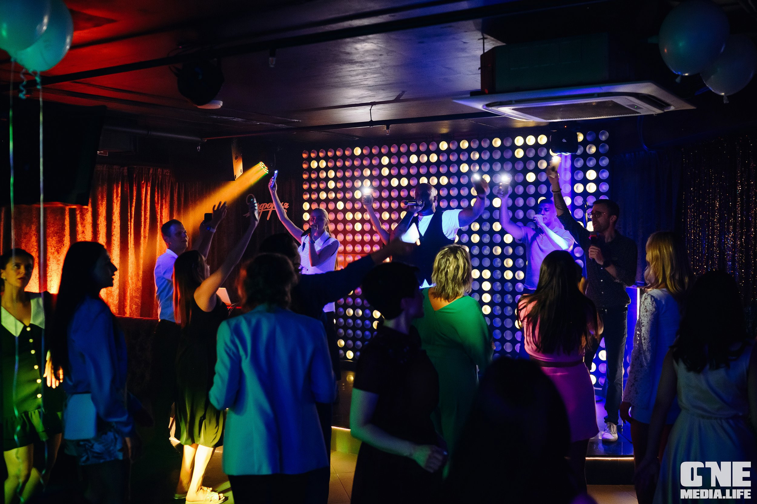 Фоторепортаж из караоке-клуба Эйфория. One Media Life: фоторепортажи, фотоотчеты с мероприятий и заведений