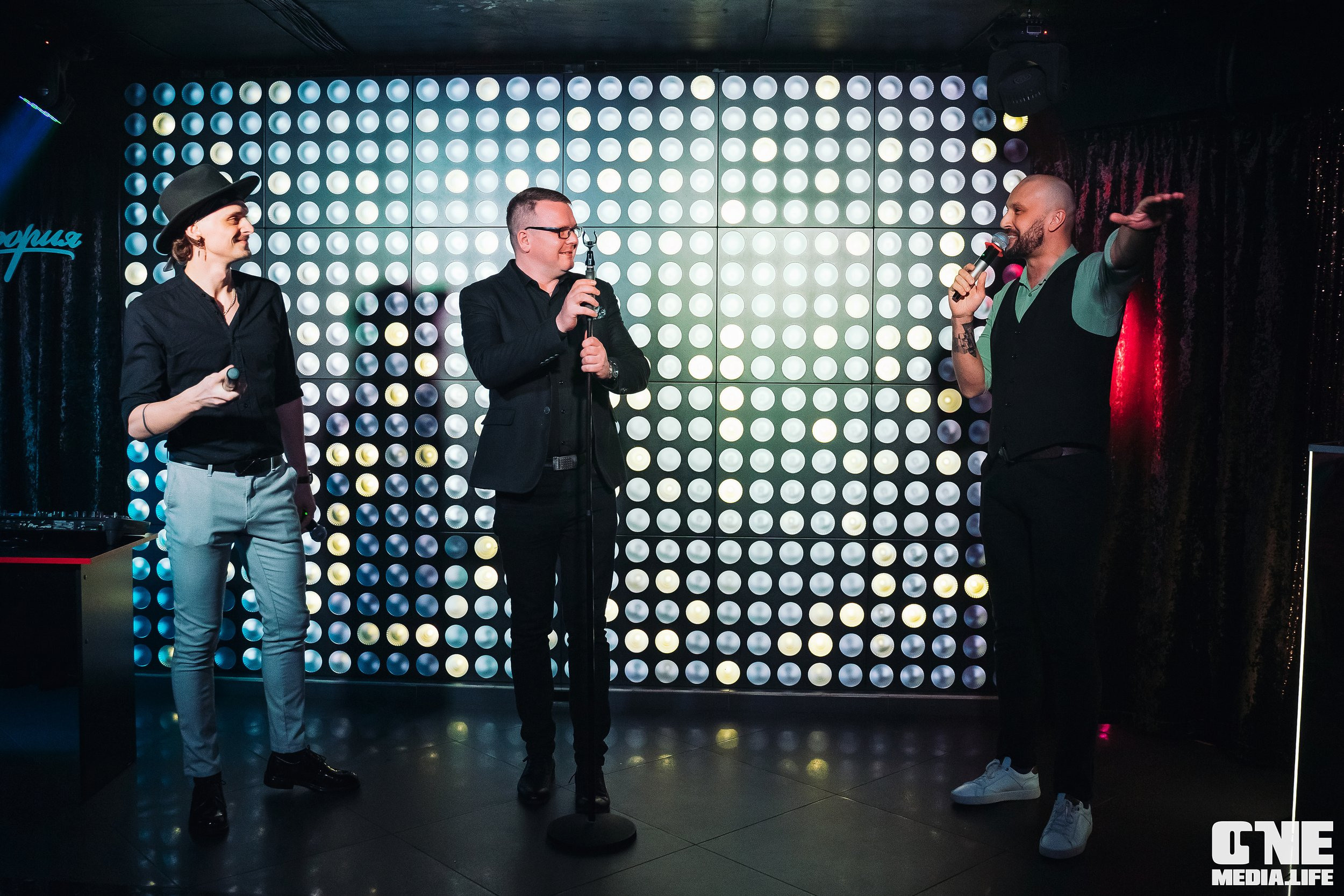 Фоторепортаж из караоке-клуба Эйфория. One Media Life: фоторепортажи, фотоотчеты с мероприятий и заведений