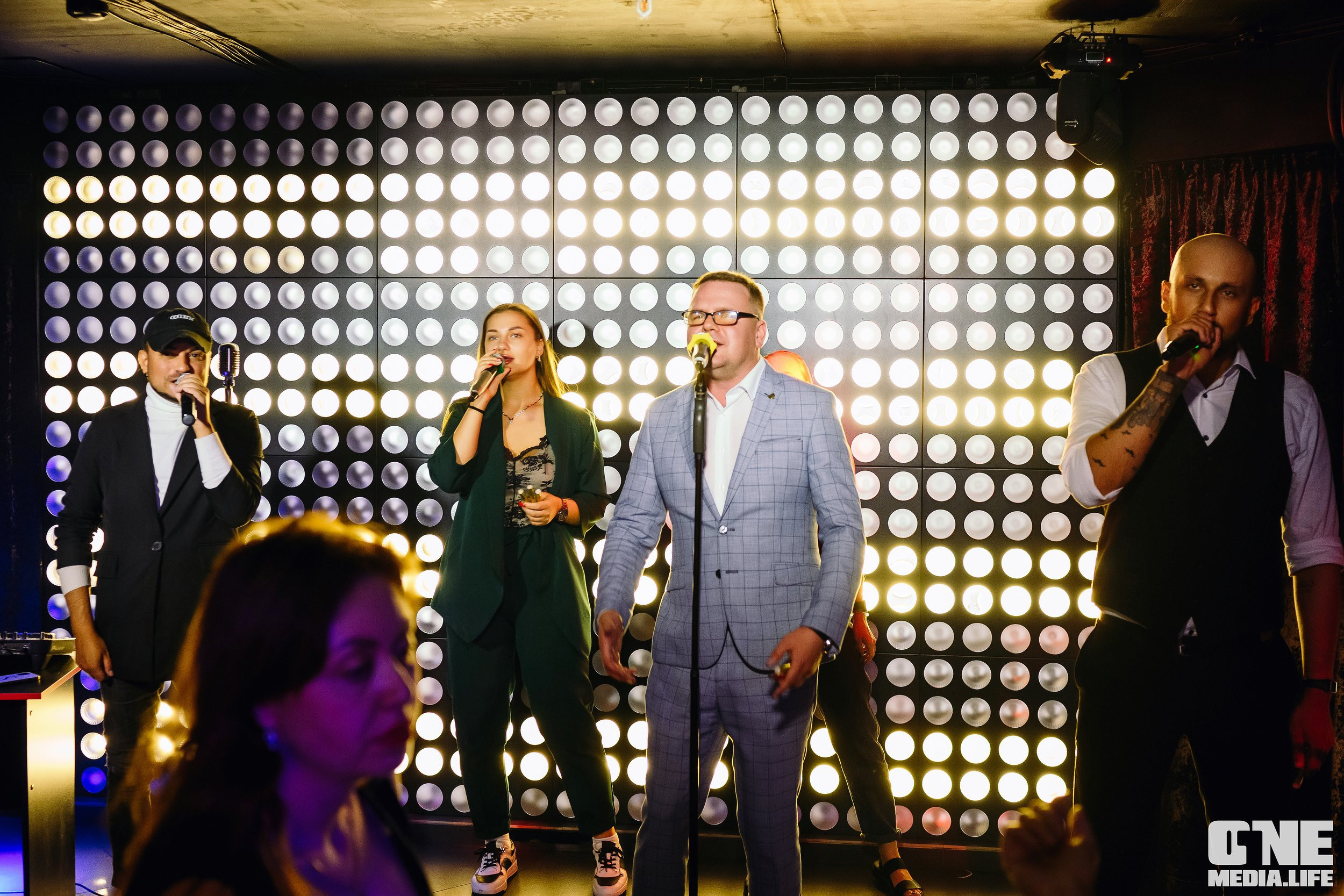 Фоторепортаж из караоке-клуба Эйфория. One Media Life: фоторепортажи, фотоотчеты с мероприятий и заведений