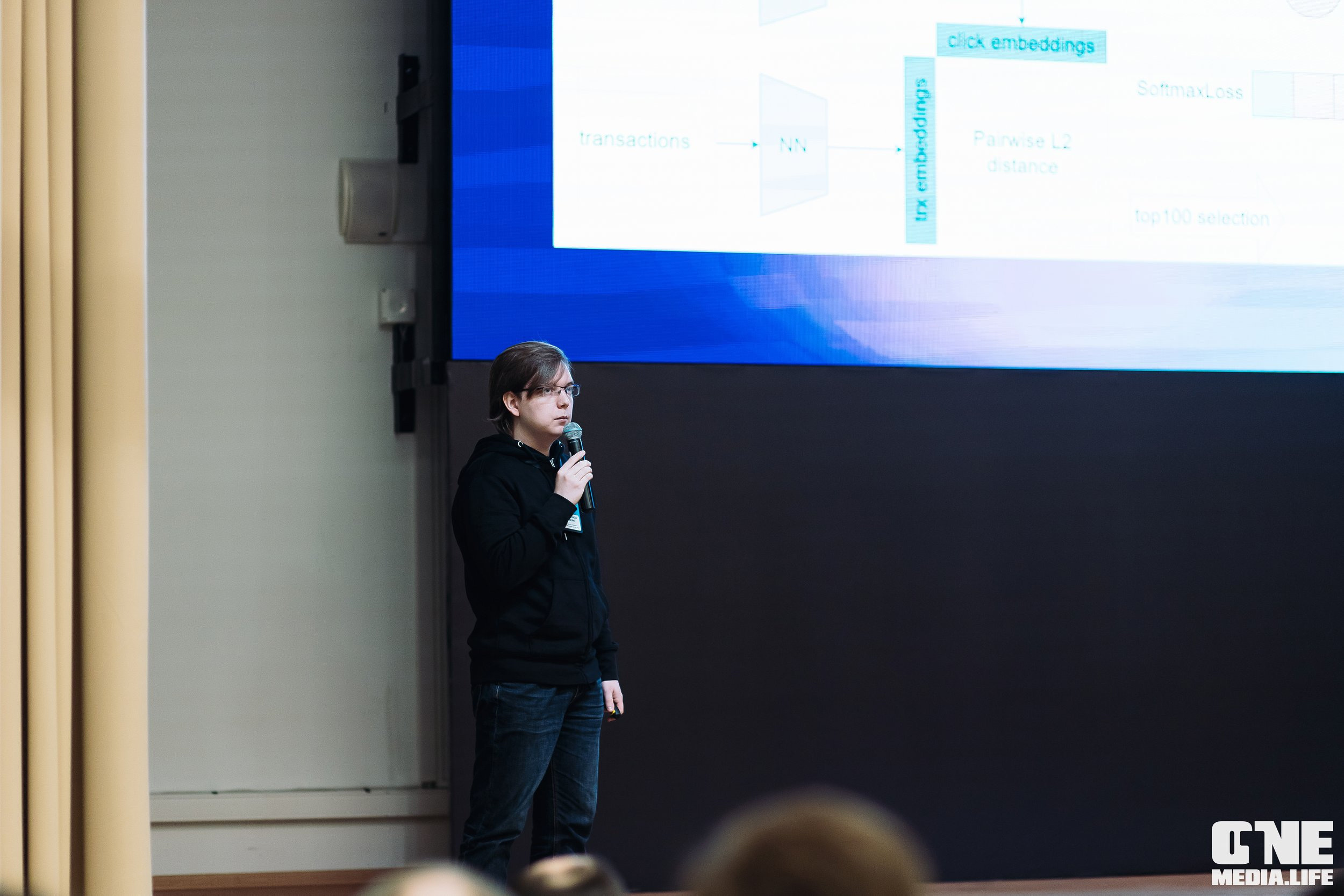 Серия лекция по искусственному интеллекту. One Media Life: фоторепортажи, фотоотчеты с мероприятий и заведений