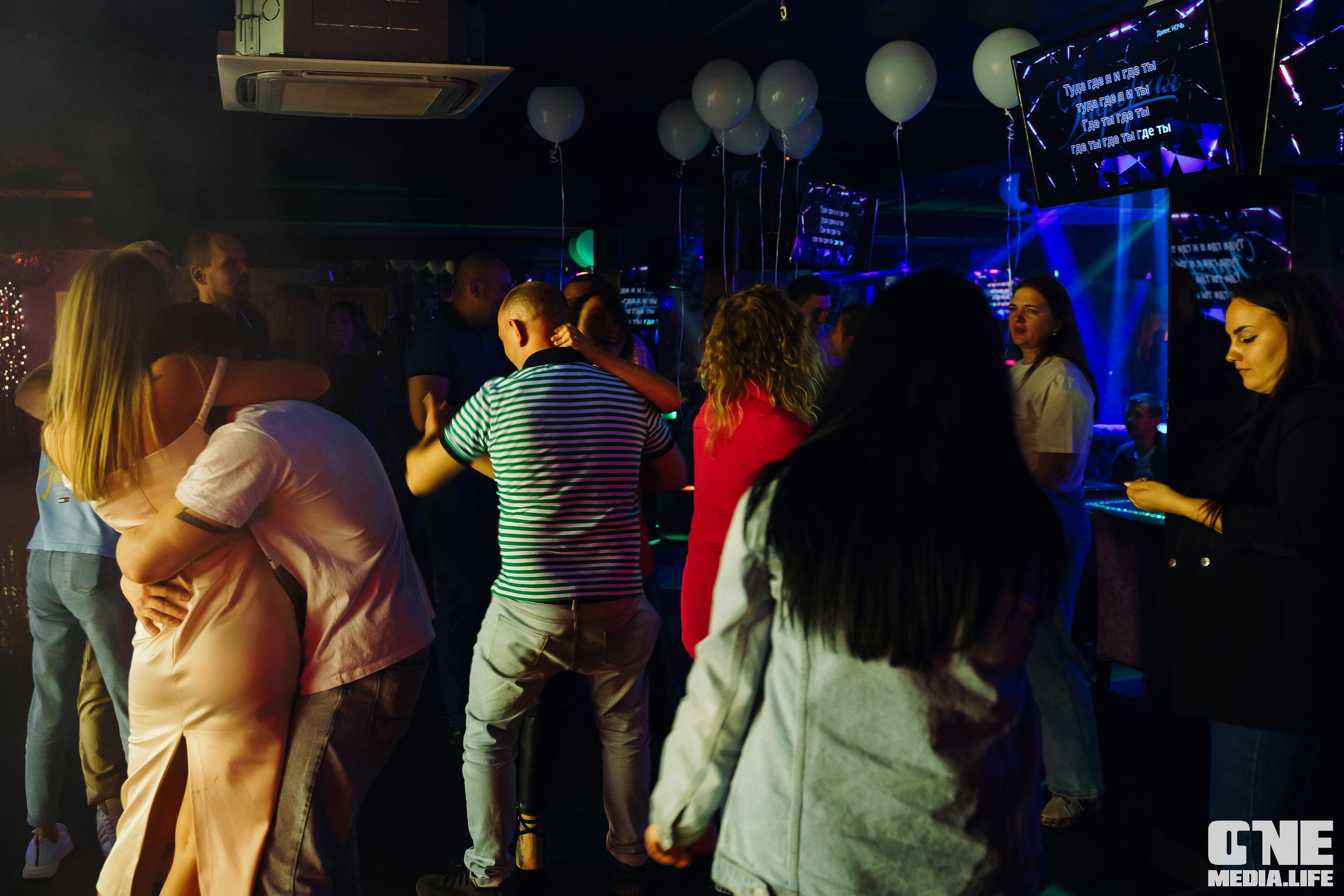 Фоторепортаж из караоке-клуба Эйфория. One Media Life: фоторепортажи, фотоотчеты с мероприятий и заведений