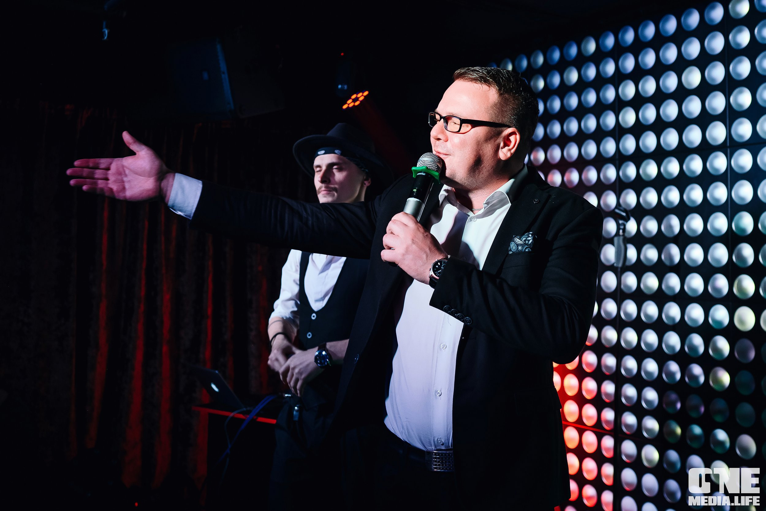 Фотоотчет из караоке-клуба Эйфория. One Media Life: фоторепортажи, фотоотчеты с мероприятий и заведений